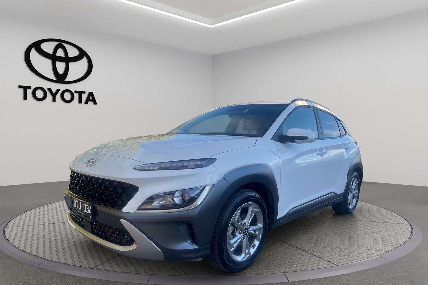 2022 Hyundai Kona Elite in White