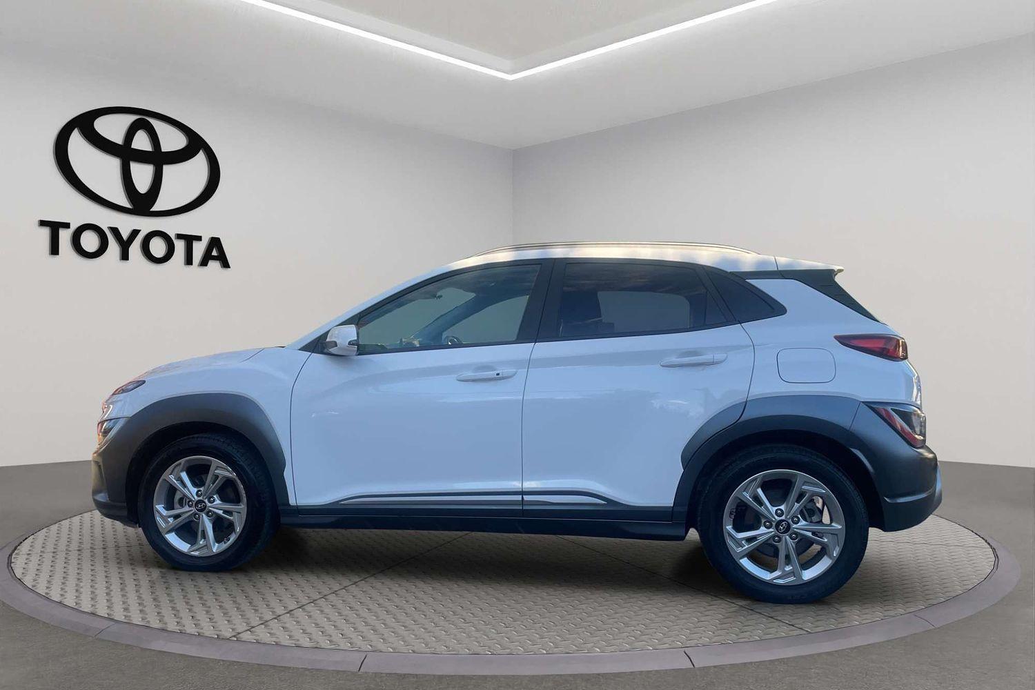 2022 Hyundai Kona Elite in White