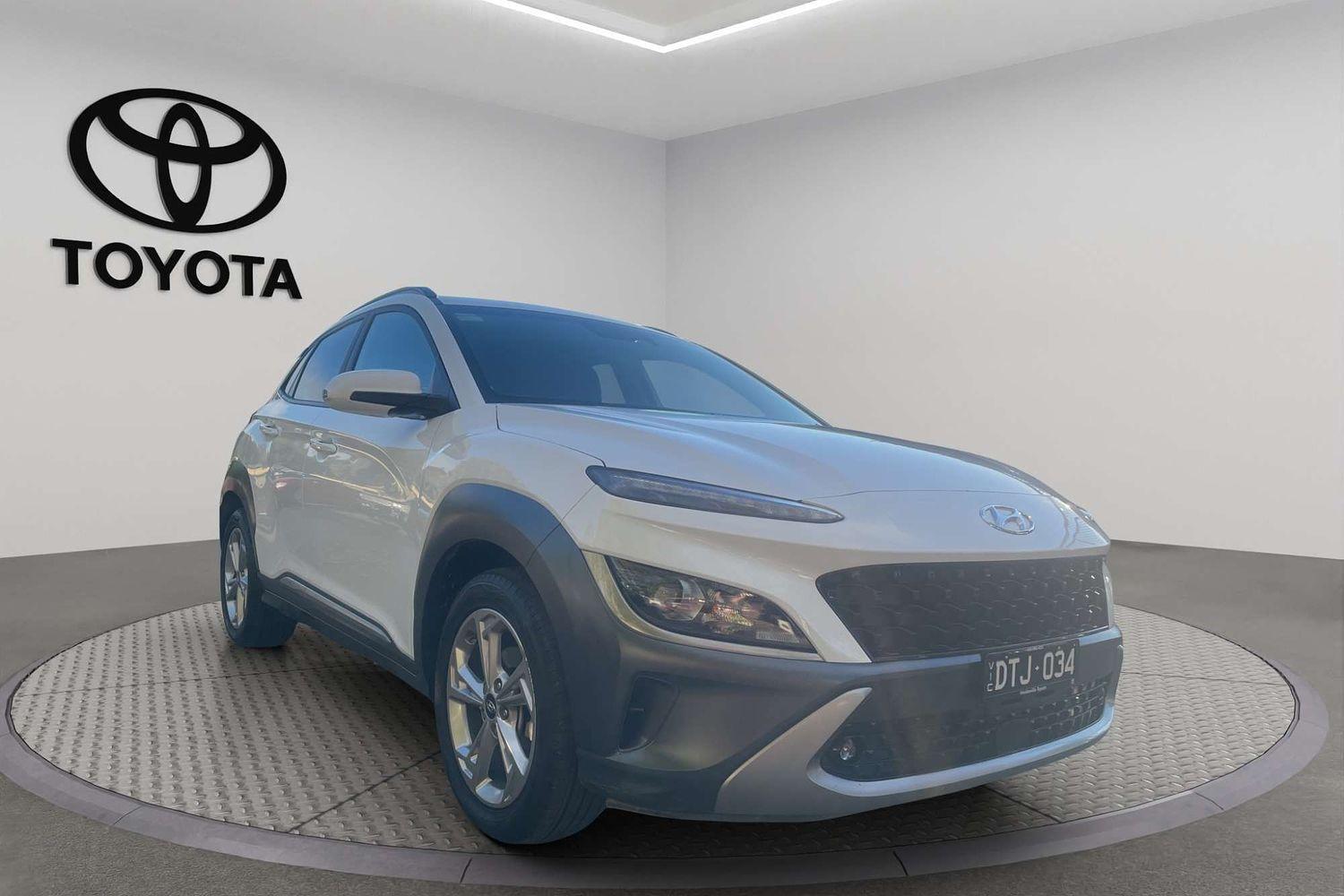 2022 Hyundai Kona Elite in White