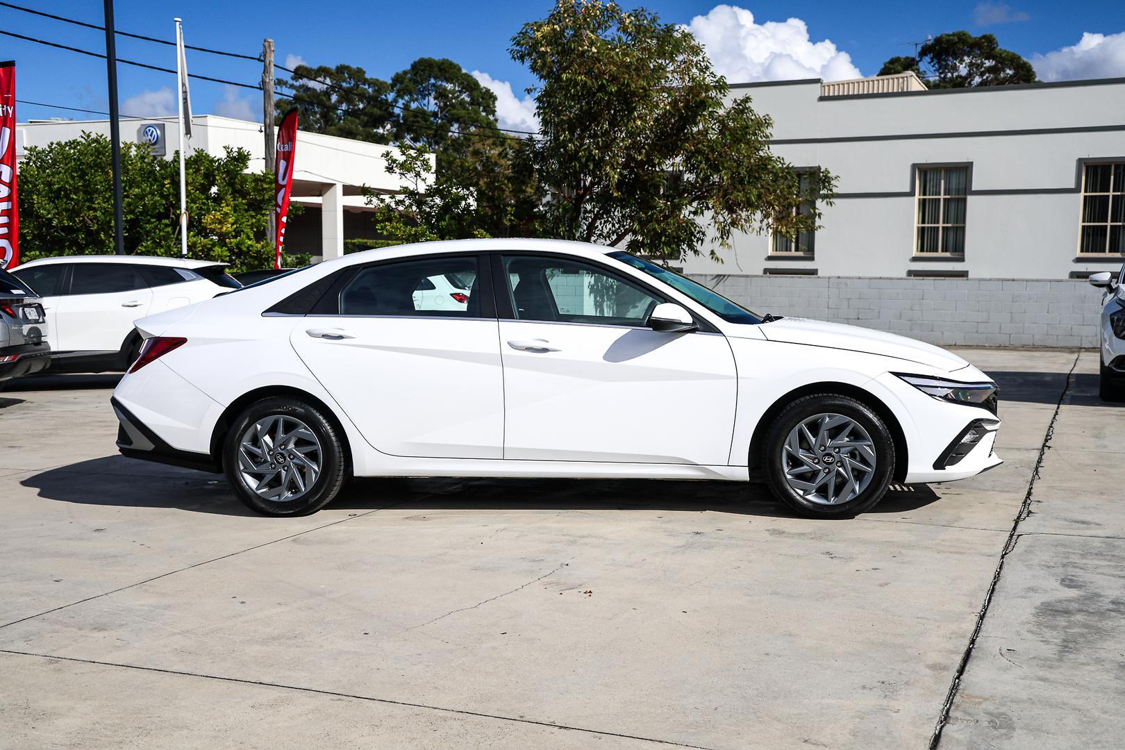 2024 Hyundai i30 Base in Polar White