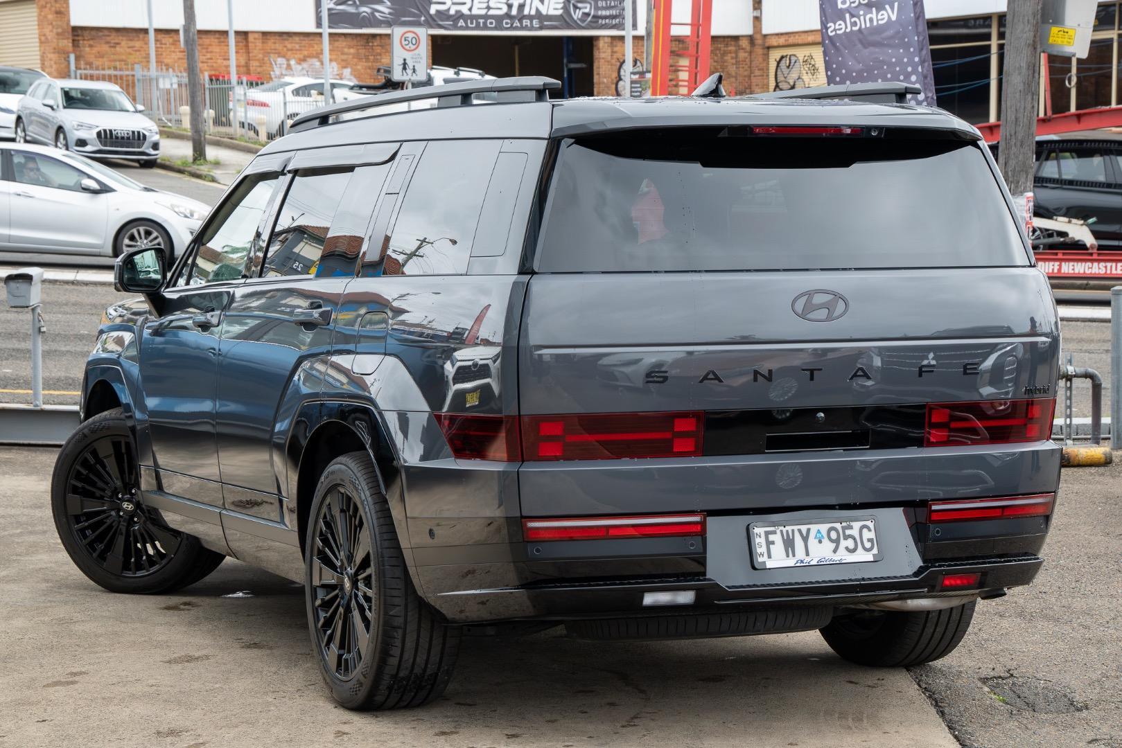 2025 Hyundai Santa Fe Hybrid Calligraphy in Ecotronic Grey
