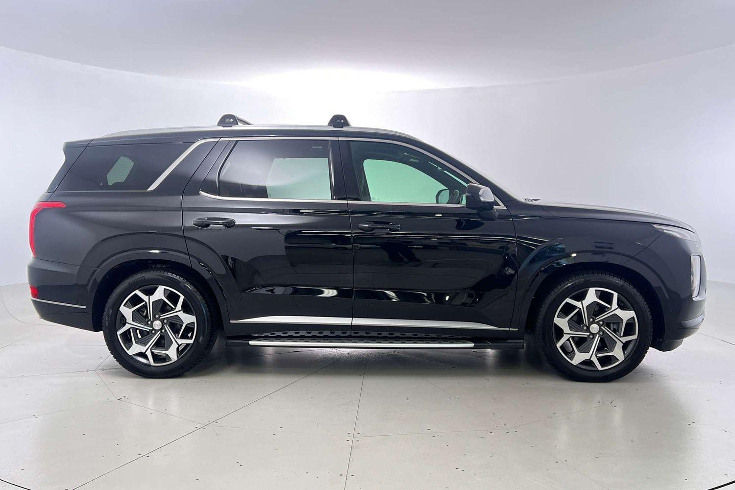 2021 Hyundai Palisade Highlander in Black