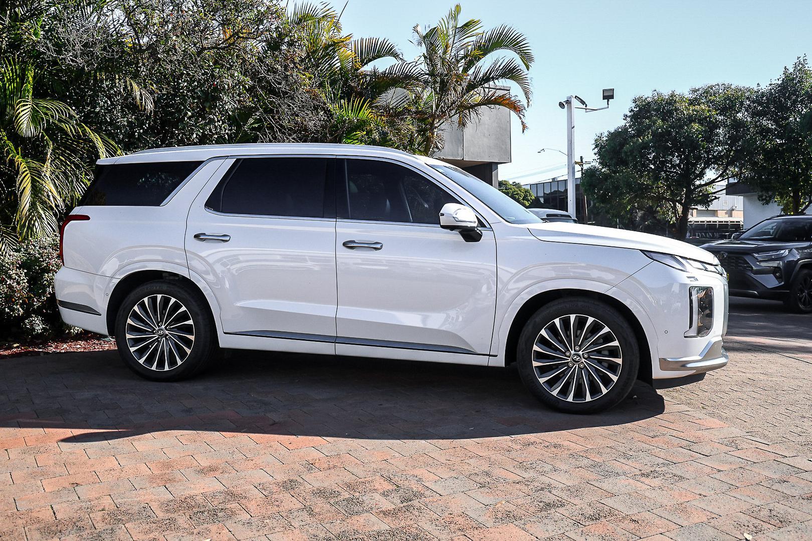 2022 Hyundai Palisade Highlander in White