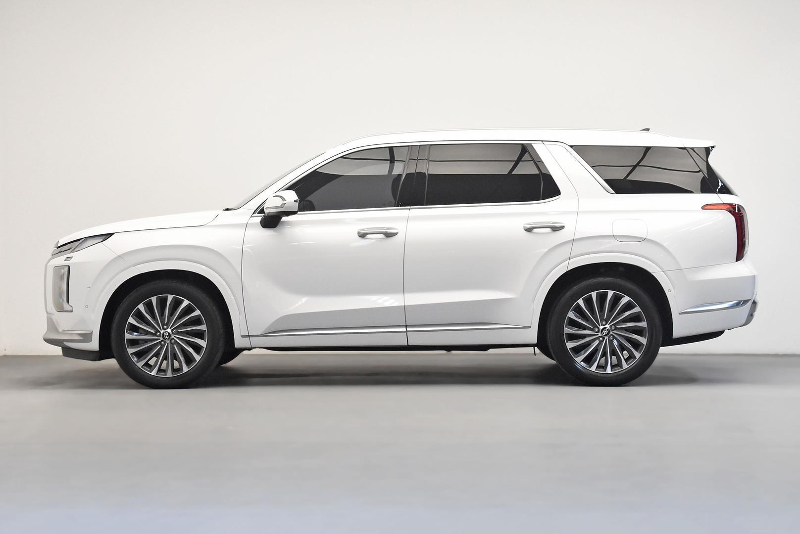 2023 Hyundai Palisade Calligraphy in White