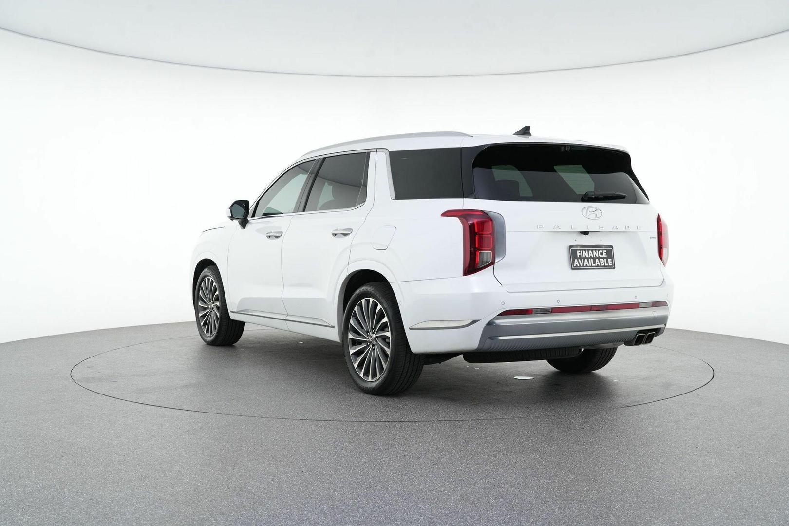 2023 Hyundai Palisade Calligraphy in White