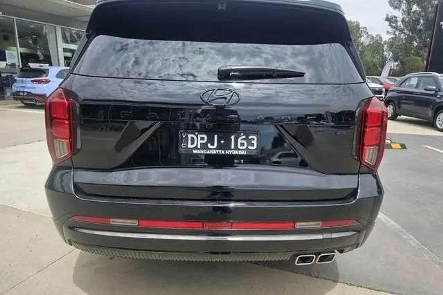 2025 Hyundai Palisade Calligraphy Black Ink in Black