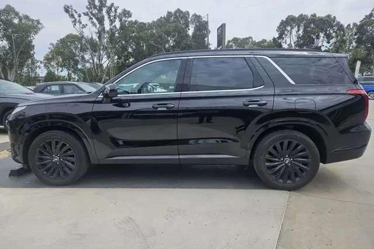 2025 Hyundai Palisade Calligraphy Black Ink in Black