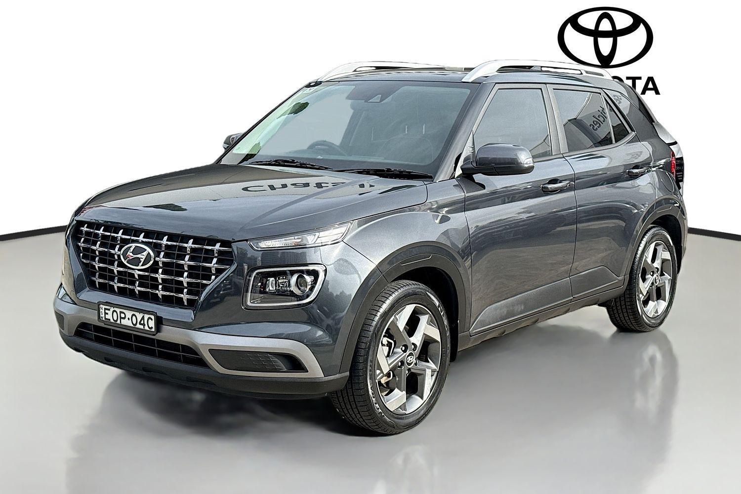 2021 Hyundai Venue Elite in Grey