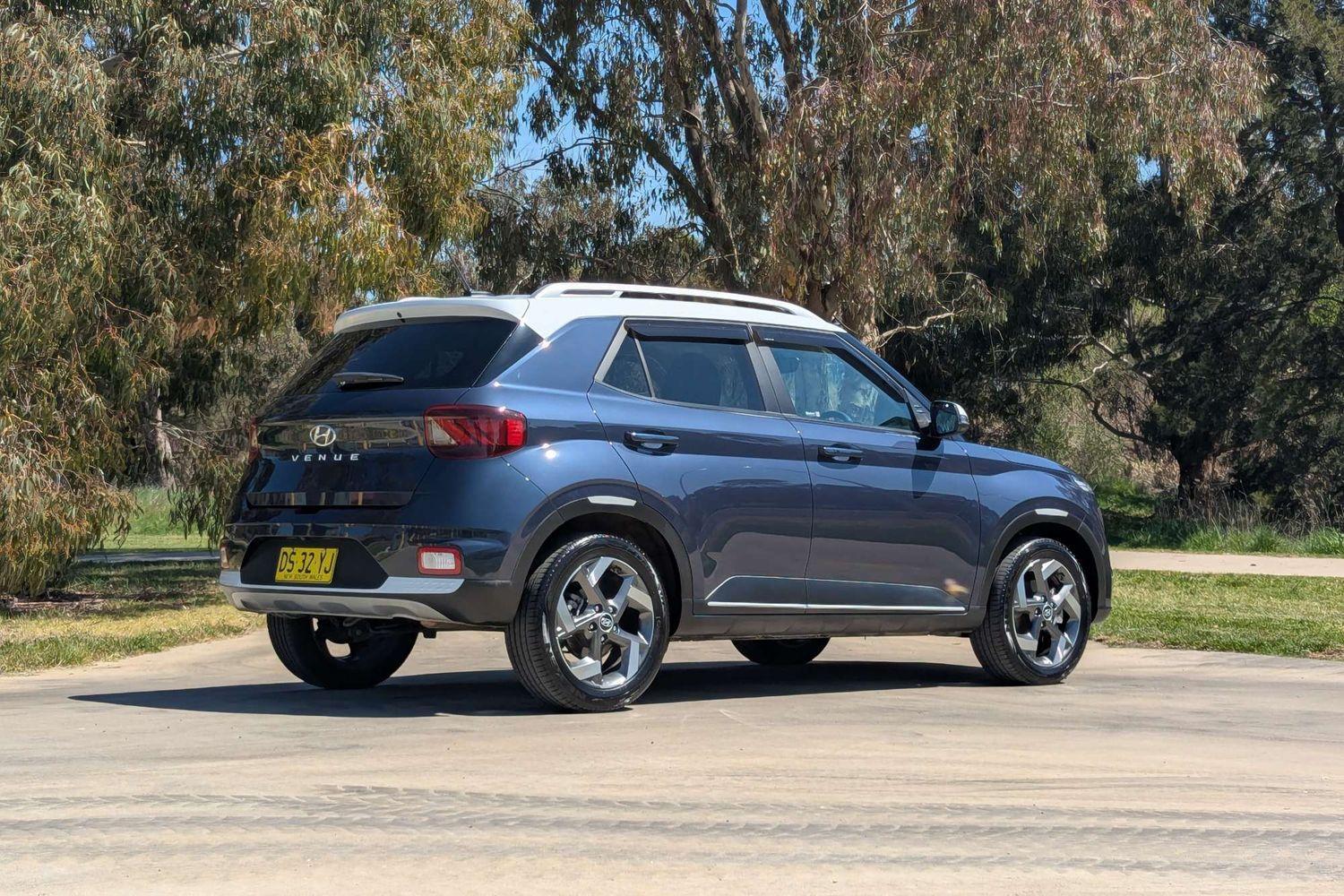 2023 Hyundai Venue Elite in Blue