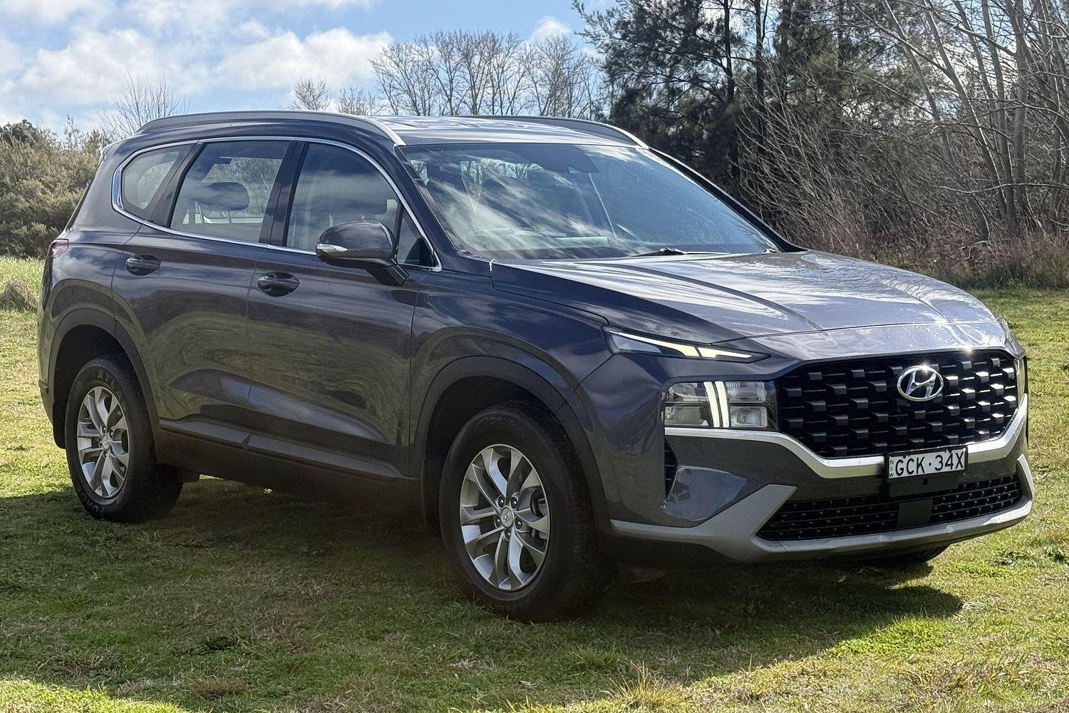 2022 Hyundai Santa Fe Base in Lagoon Blue