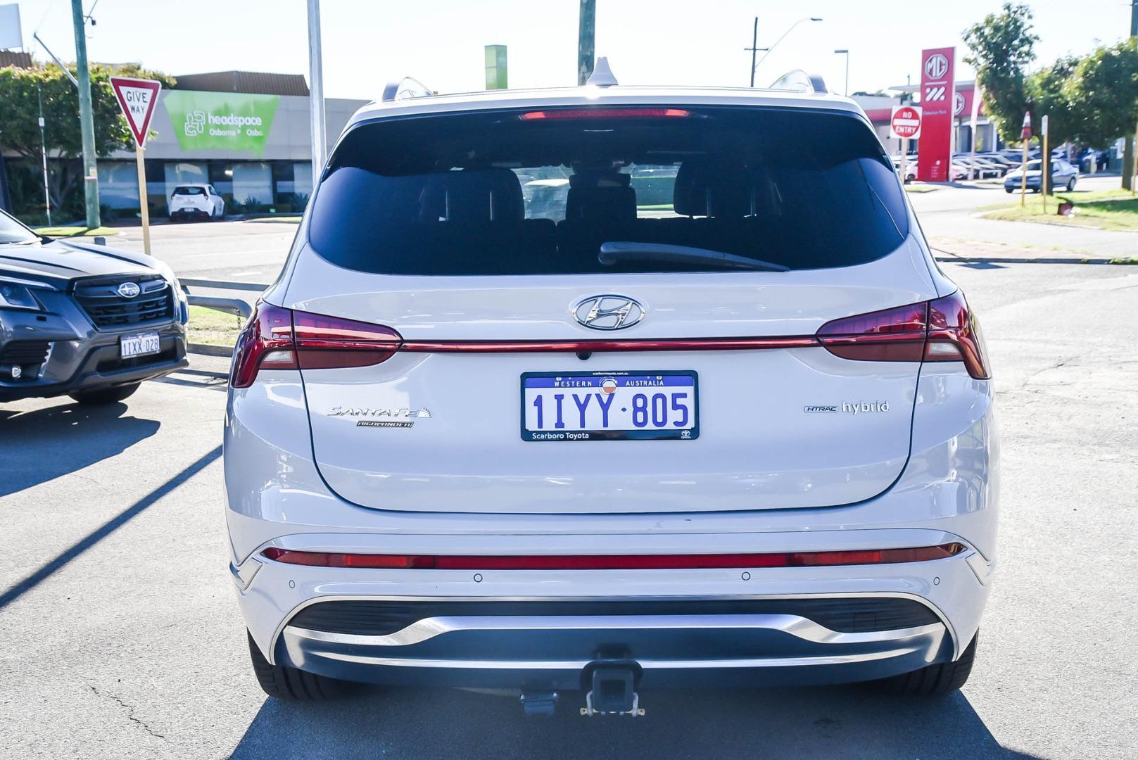 2022 Hyundai Santa Fe Hybrid Highlander in White