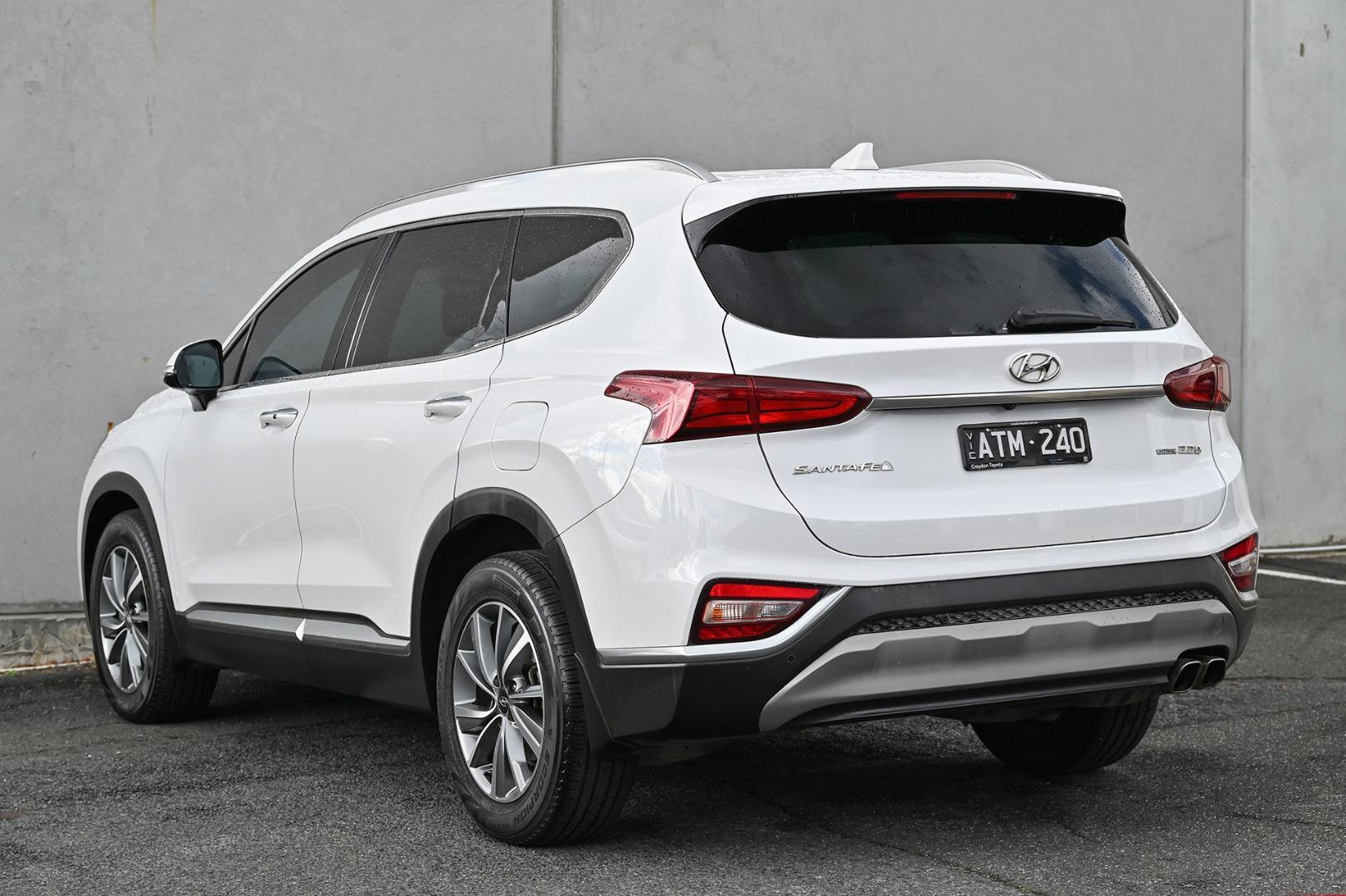 2018 Hyundai Santa Fe Elite in White