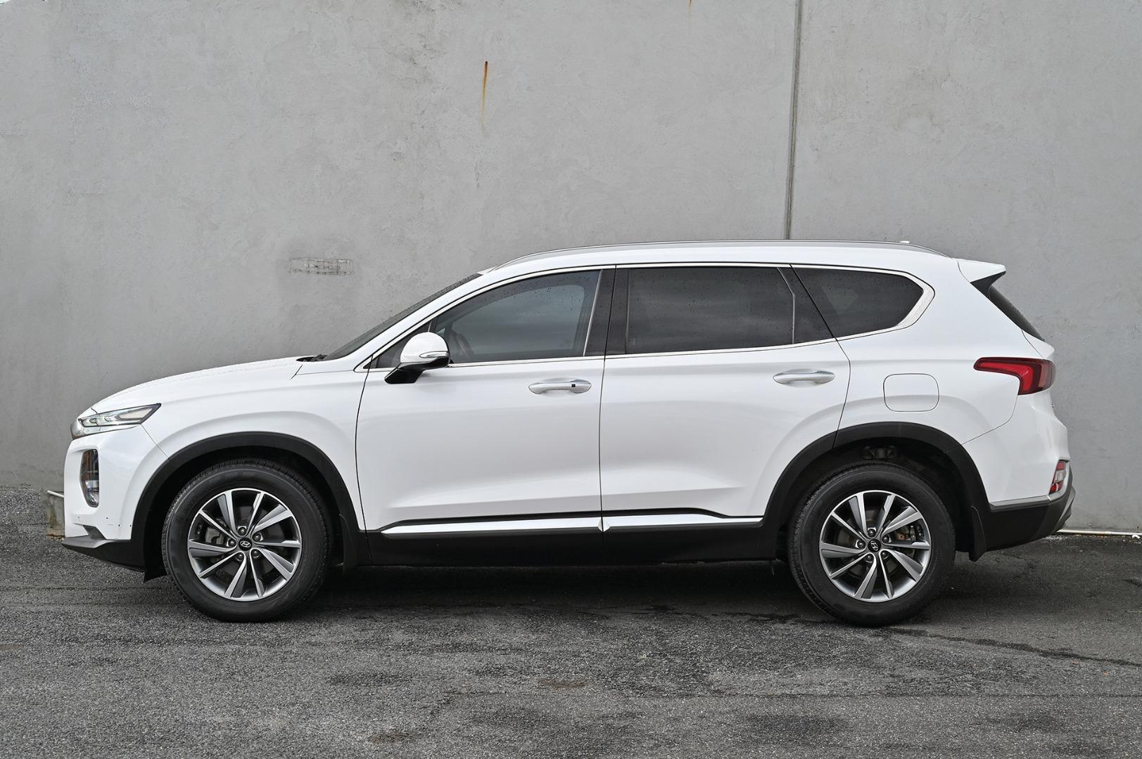2018 Hyundai Santa Fe Elite in White