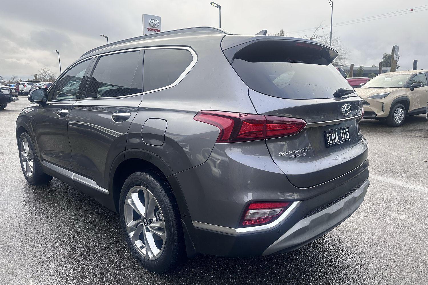 2018 Hyundai Santa Fe Highlander in Grey