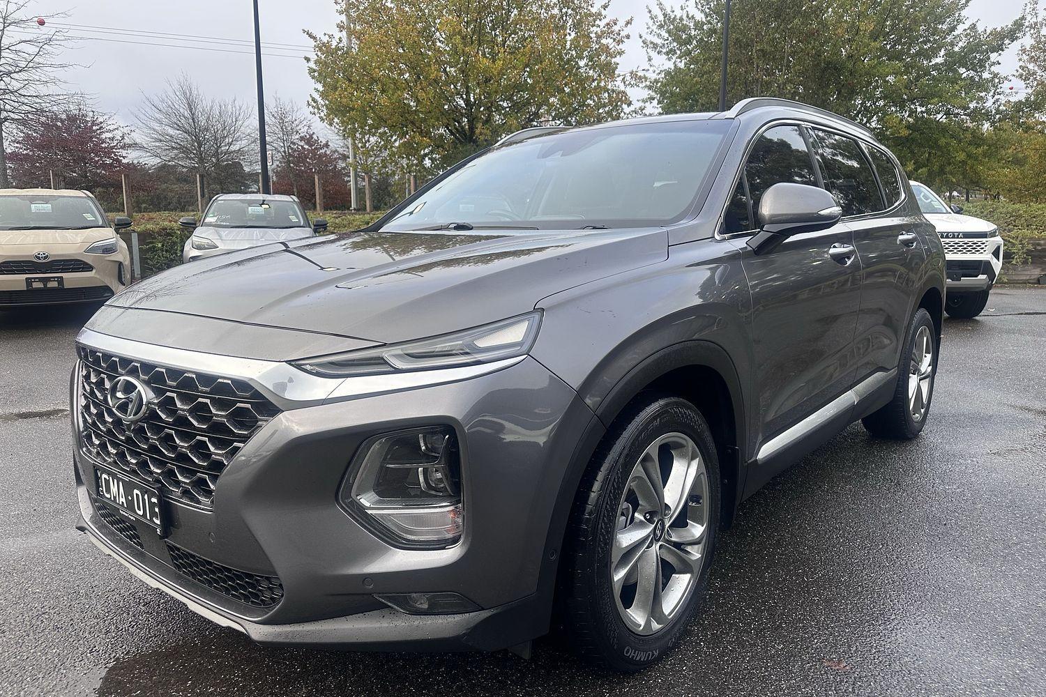 2018 Hyundai Santa Fe Highlander in Grey