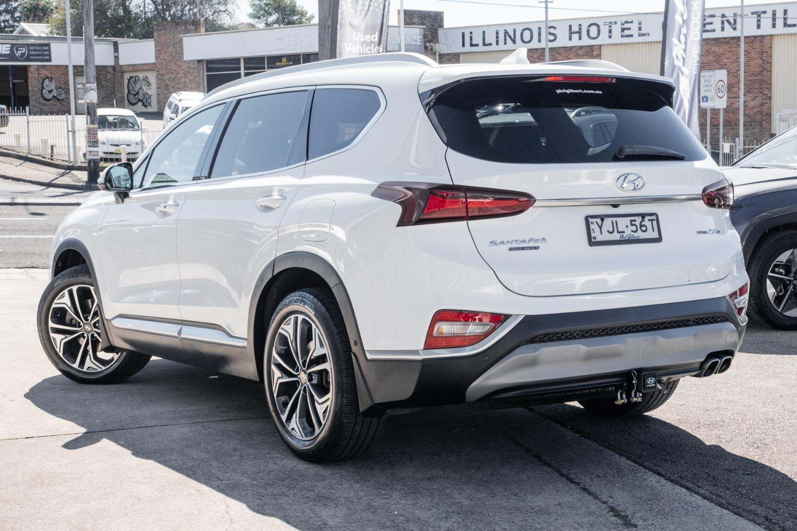 2019 Hyundai Santa Fe Highlander in White Cream