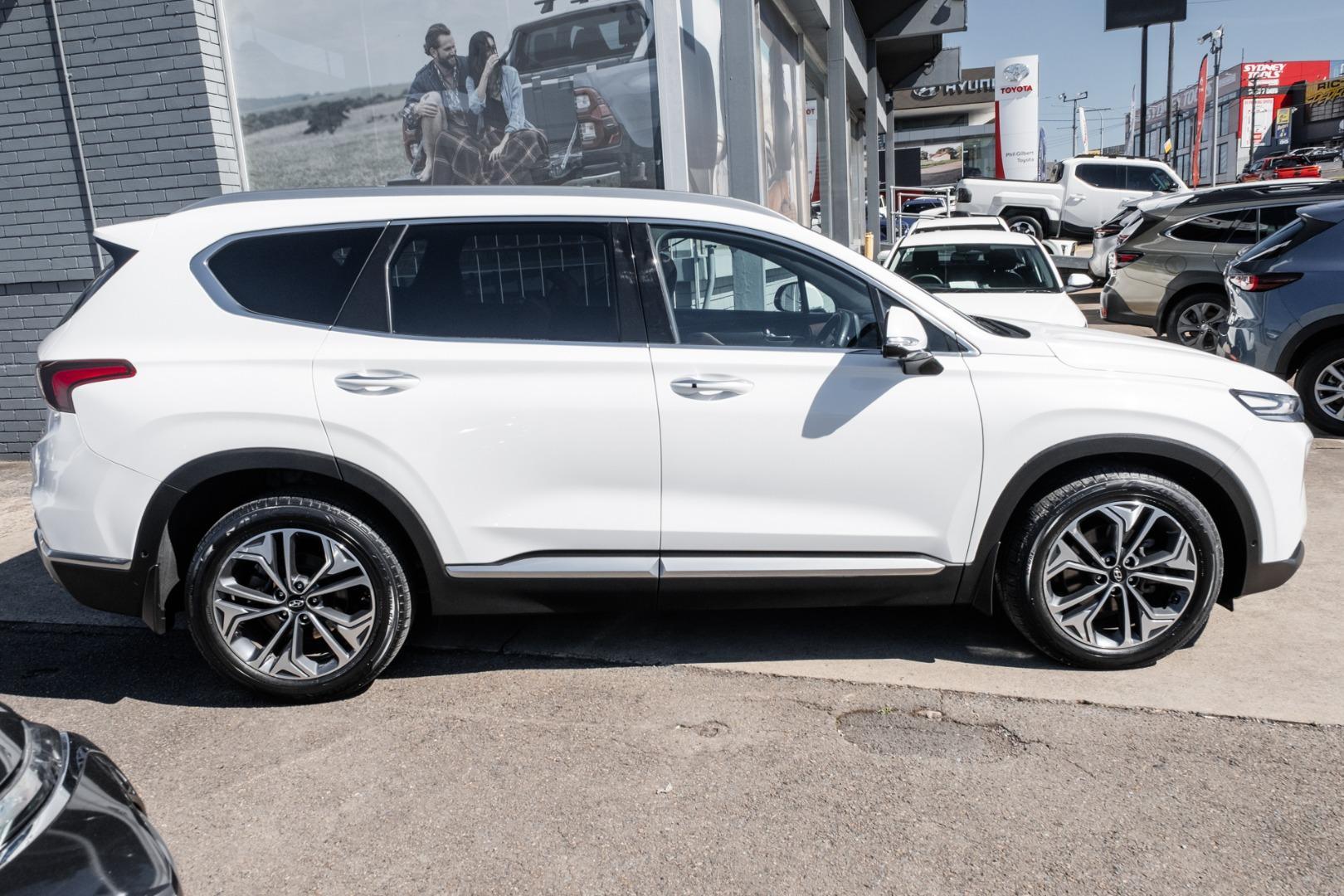 2019 Hyundai Santa Fe Highlander in White Cream