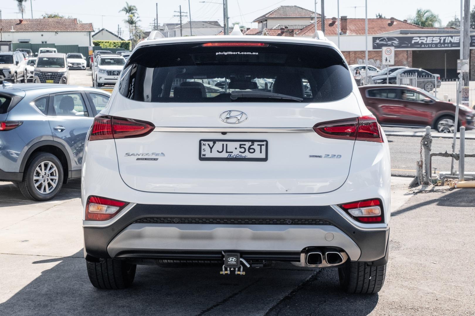 2019 Hyundai Santa Fe Highlander in White Cream
