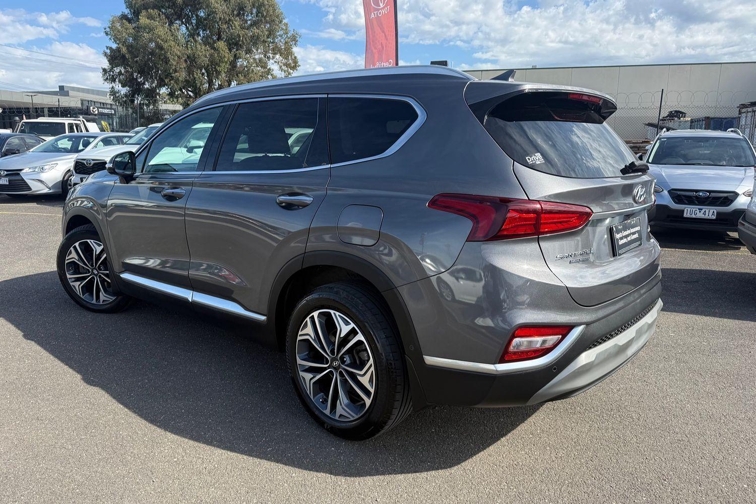 2020 Hyundai Santa Fe Highlander in Grey