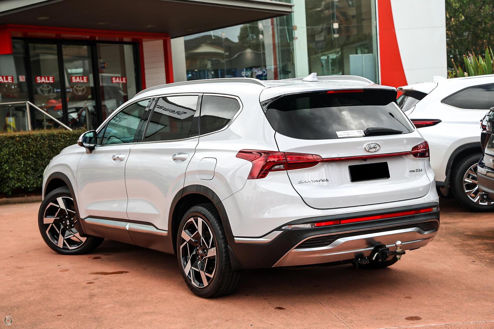 2021 Hyundai Santa Fe Elite in White