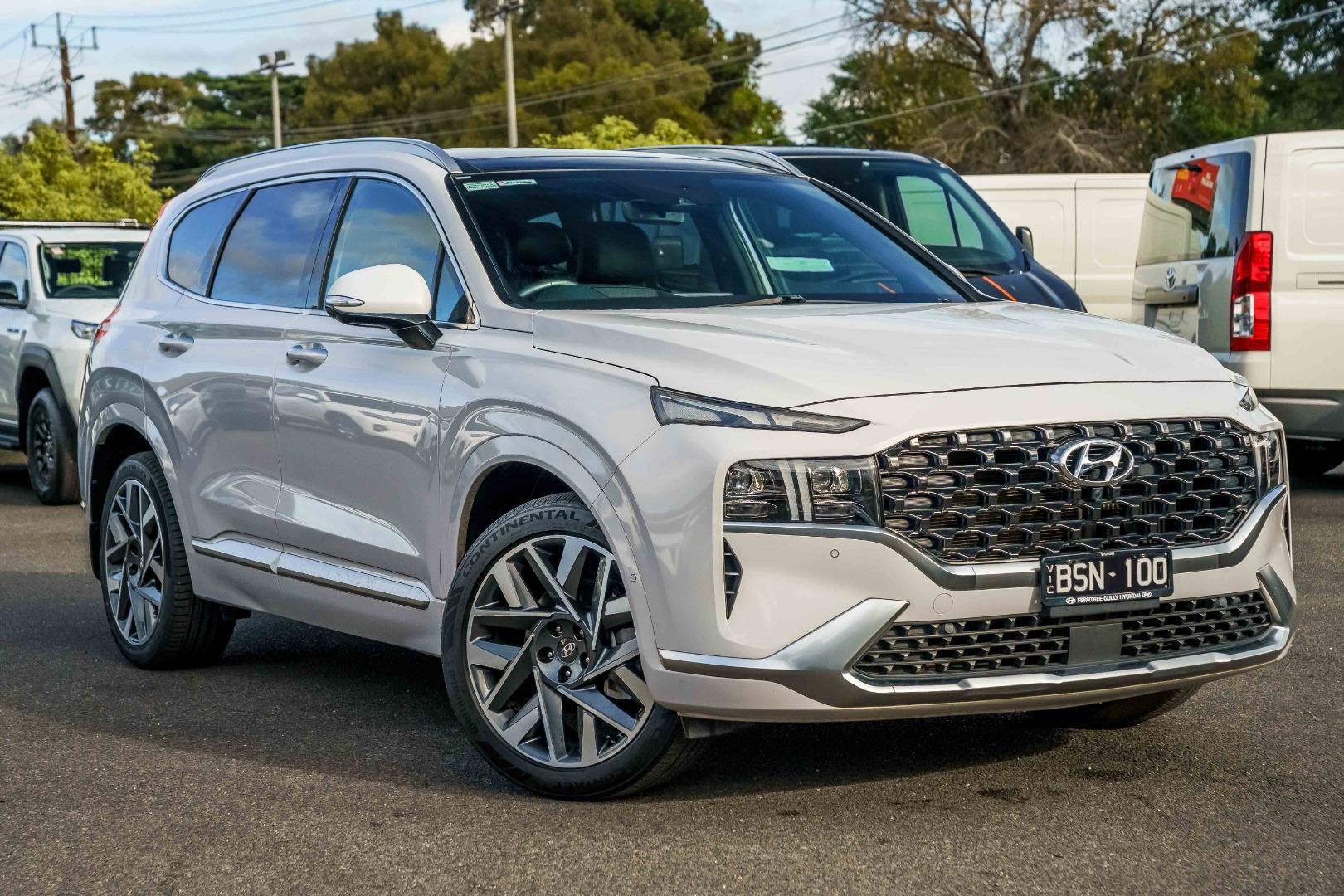 2021 Hyundai Santa Fe Highlander in White