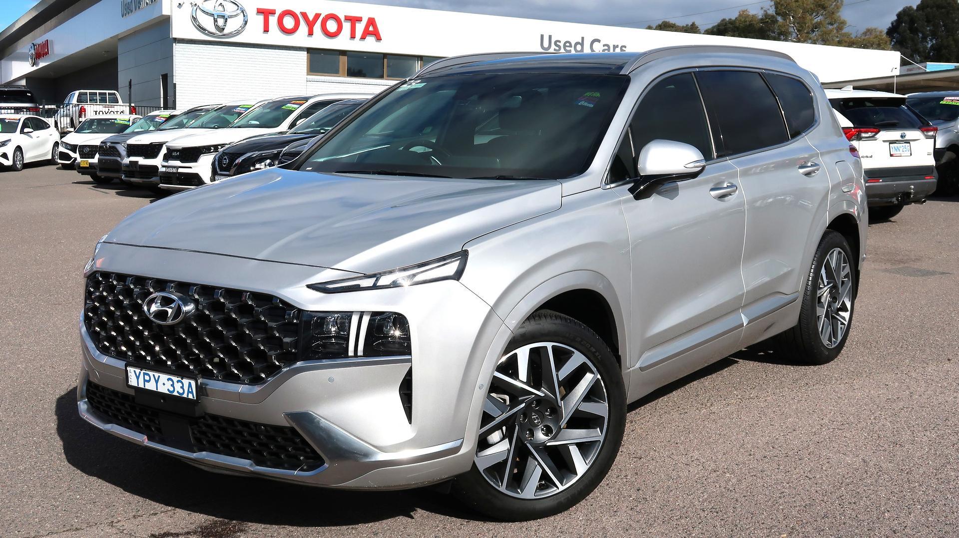 2022 Hyundai Santa Fe Highlander in Silver
