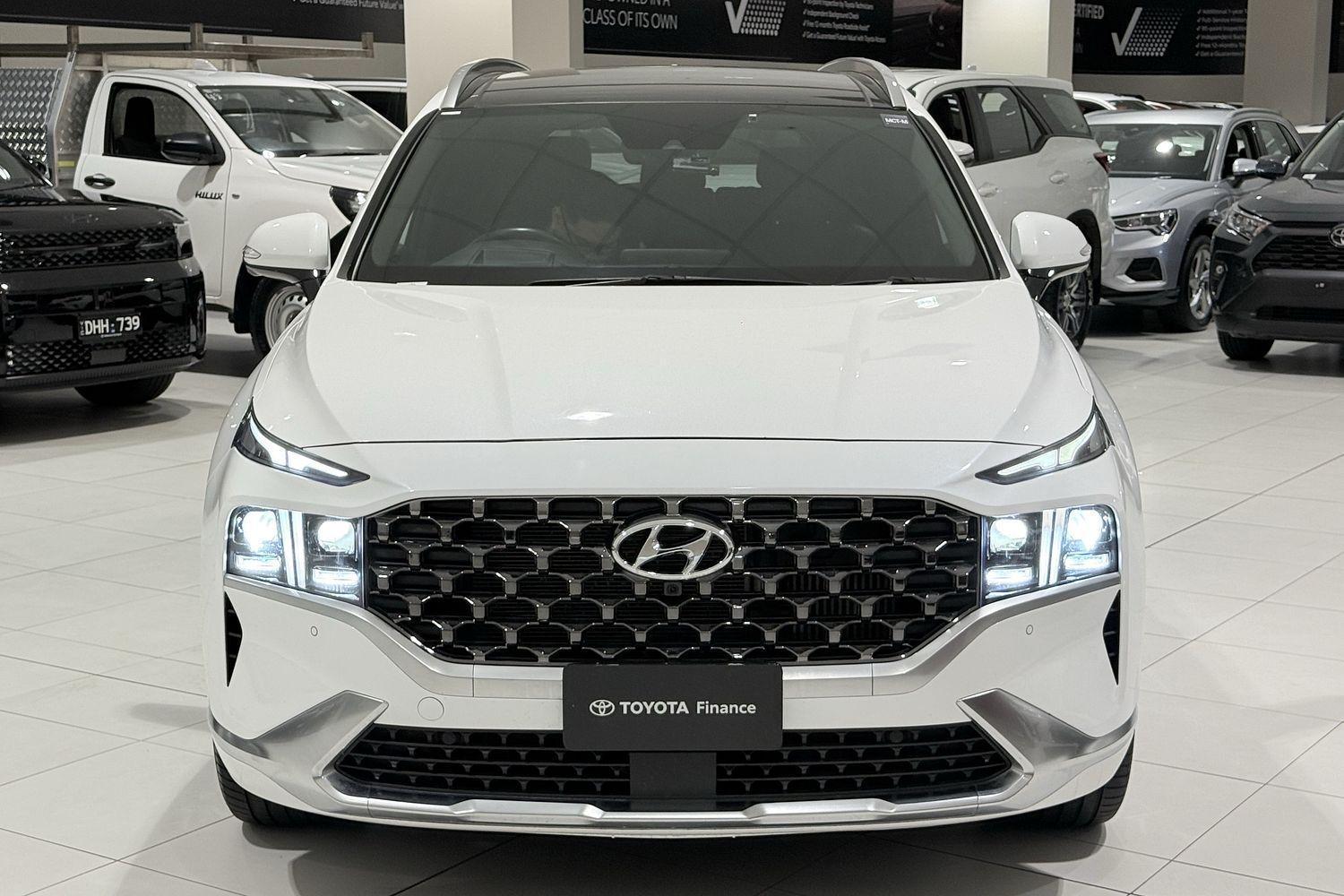 2023 Hyundai Santa Fe Highlander in White