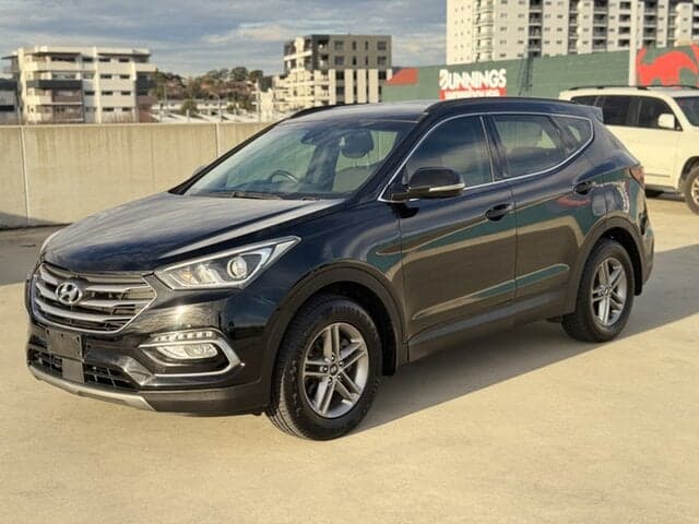 2017 Hyundai Santa Fe Active in Black