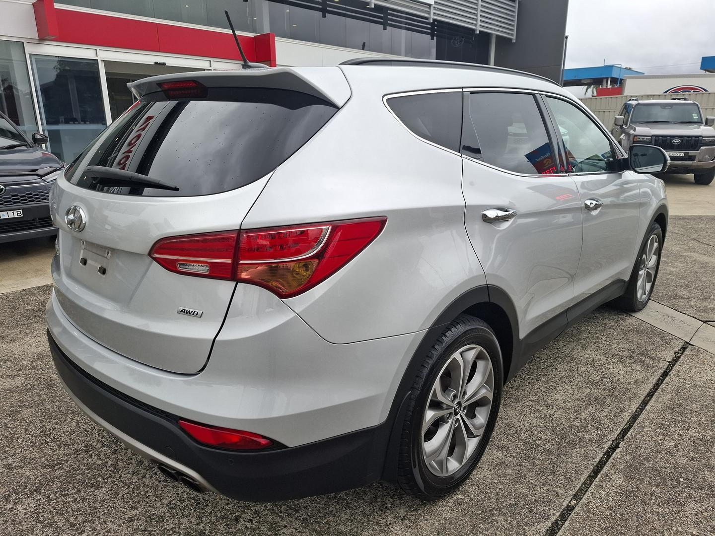 2014 Hyundai Santa Fe Highlander in Silver