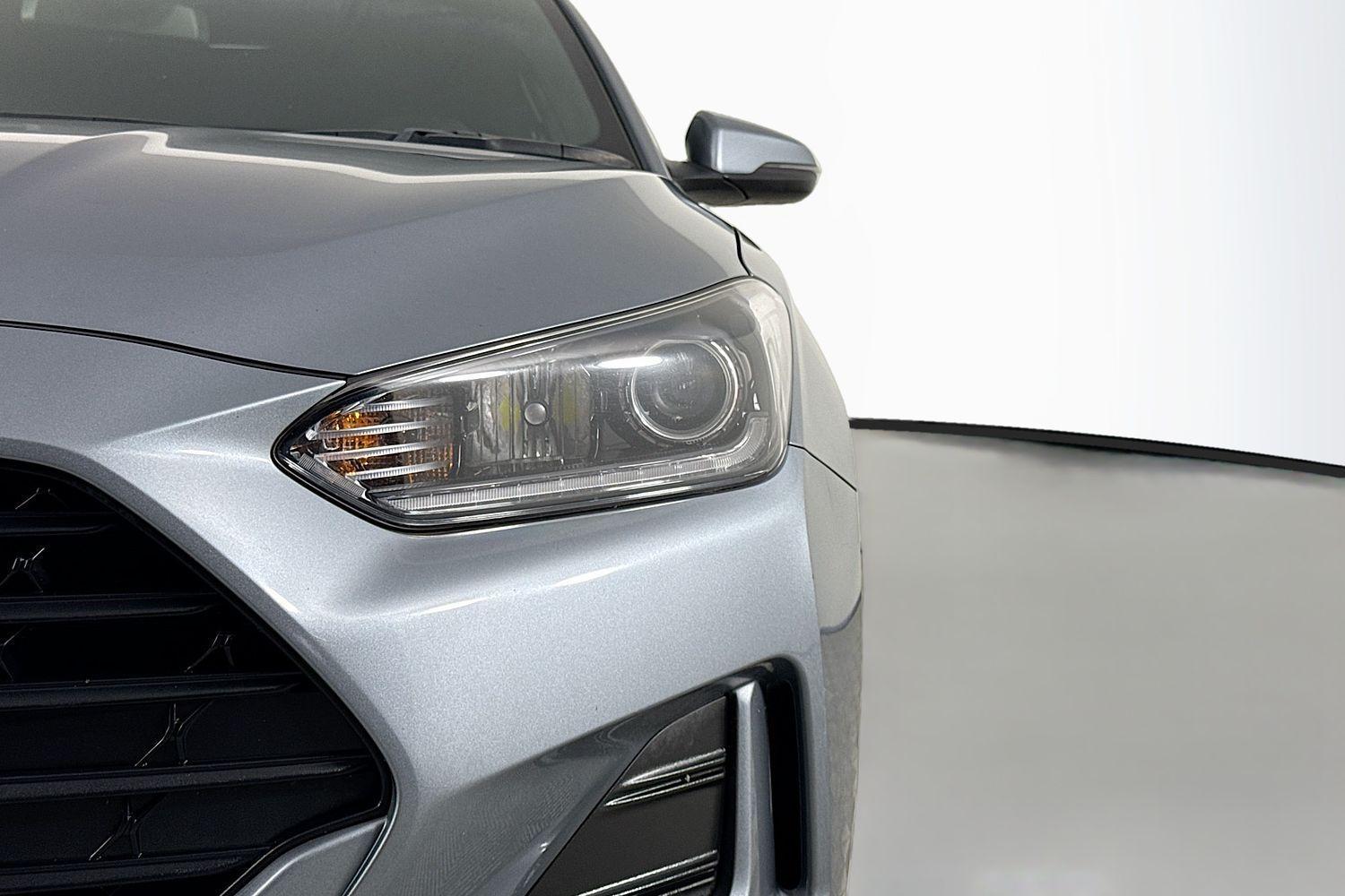 2019 Hyundai Veloster Base in Grey