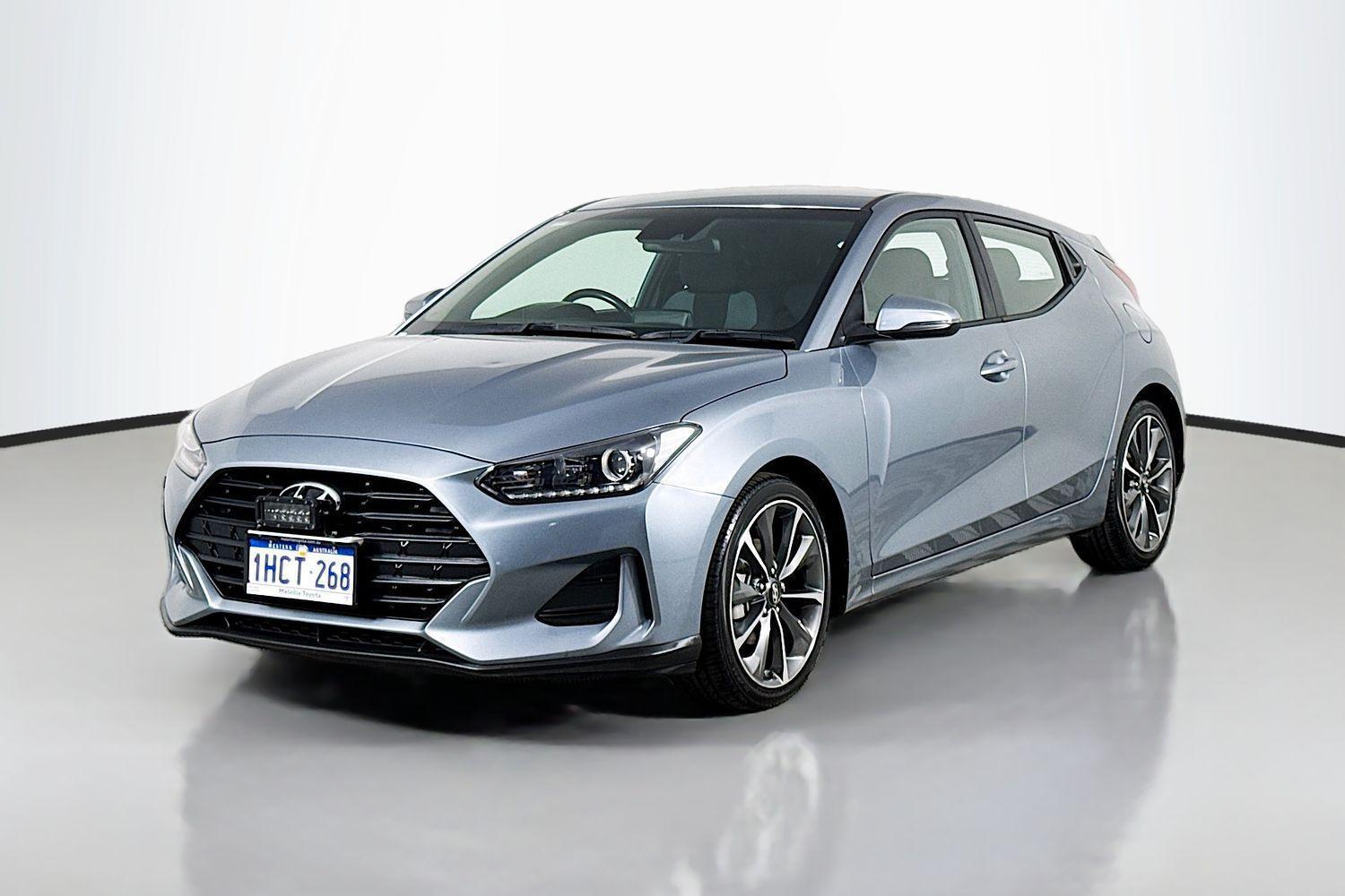 2019 Hyundai Veloster Base in Grey