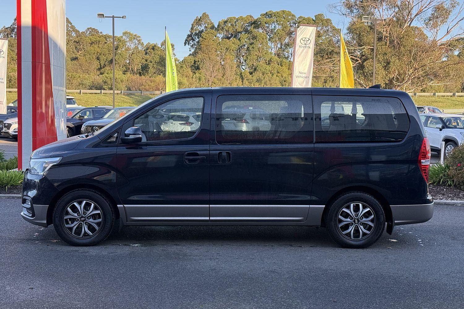 2020 Hyundai iMax Elite in Blue