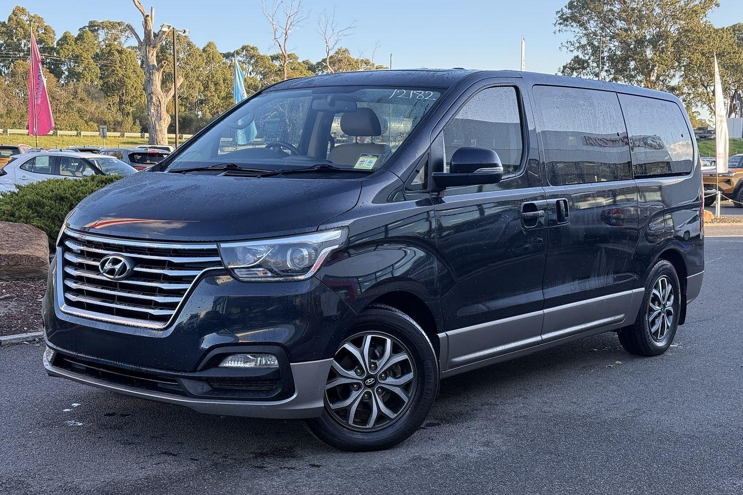 2020 Hyundai iMax Elite in Blue