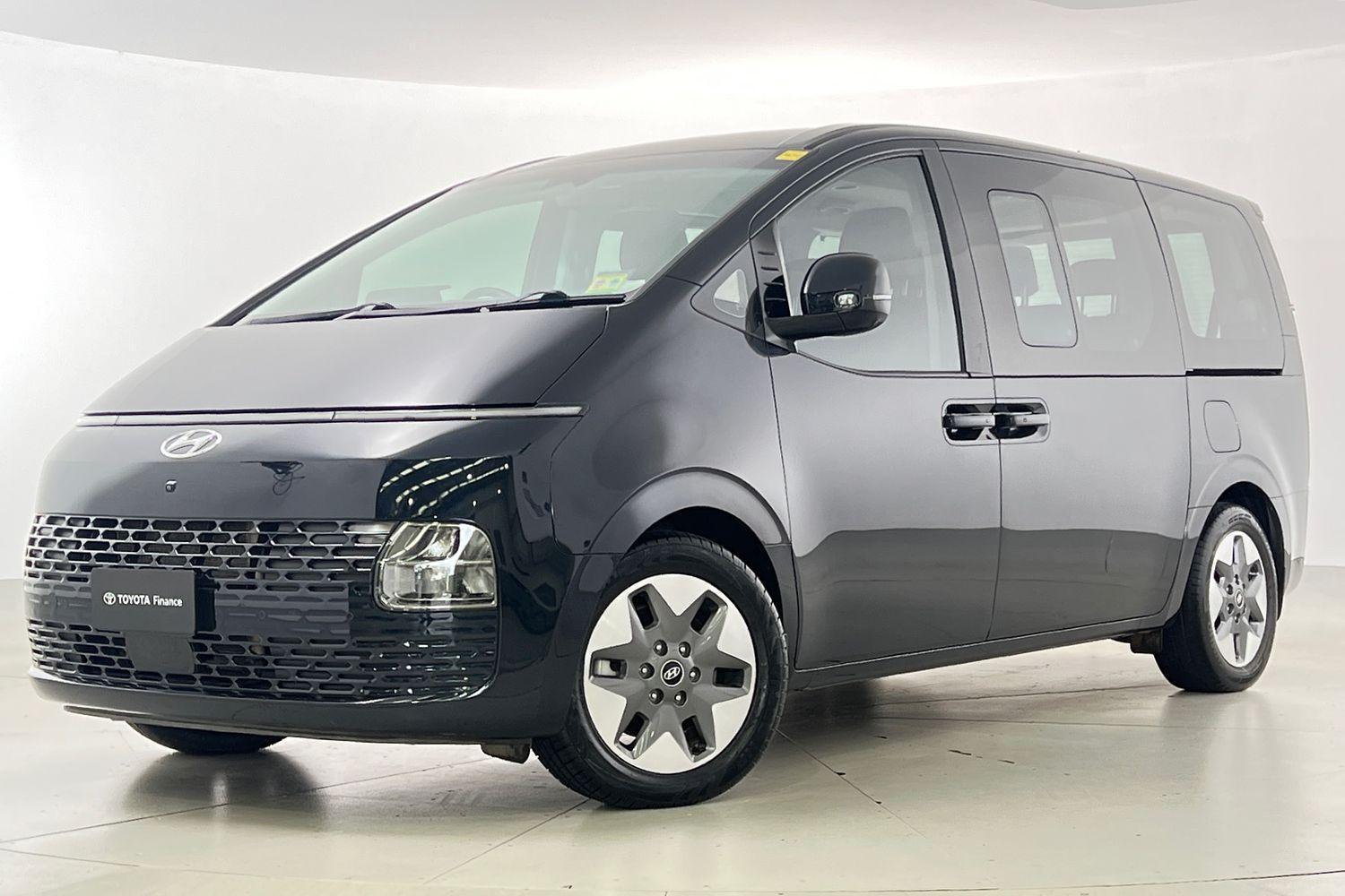 2021 Hyundai STARIA Elite in Blue