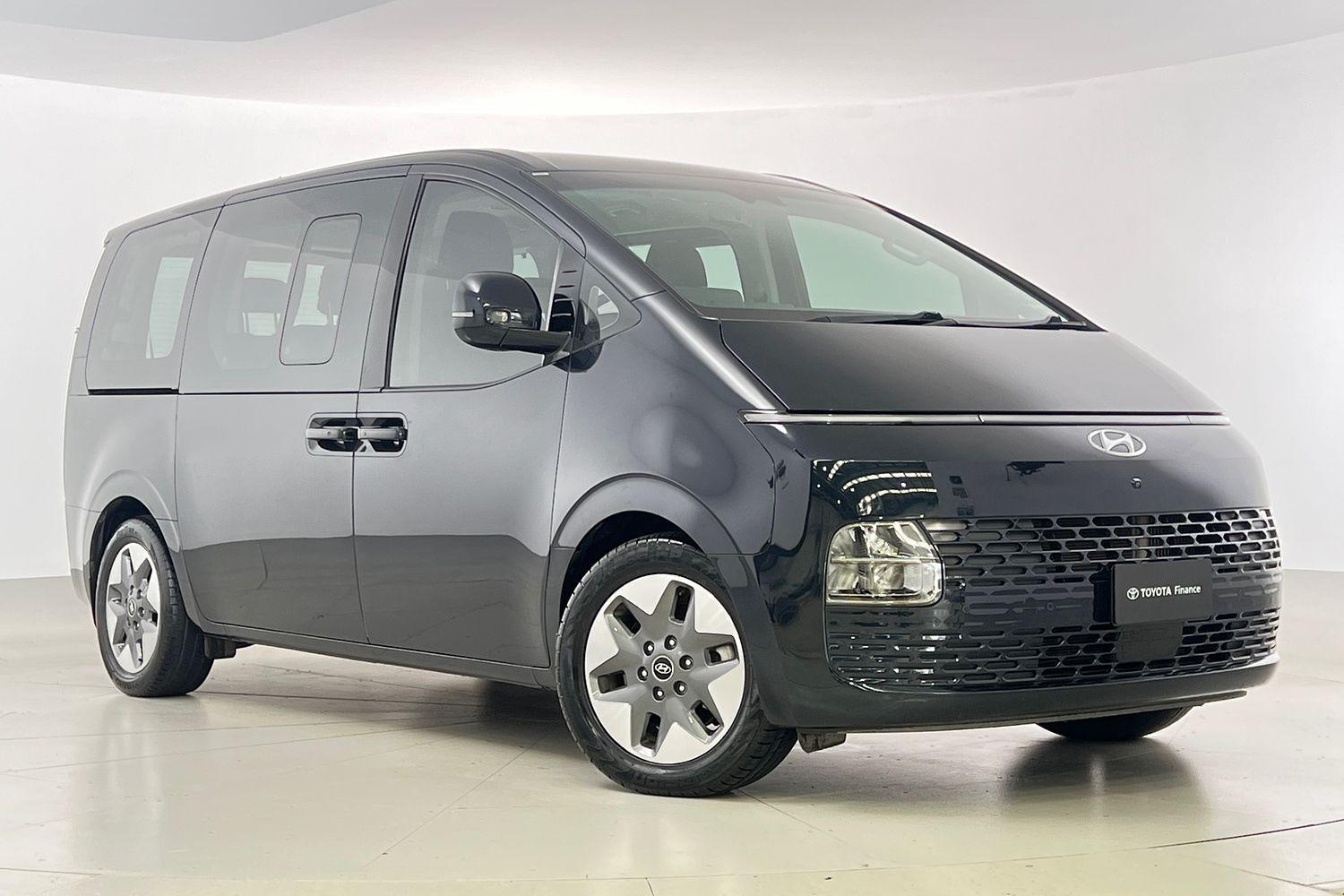 2021 Hyundai STARIA Elite in Blue