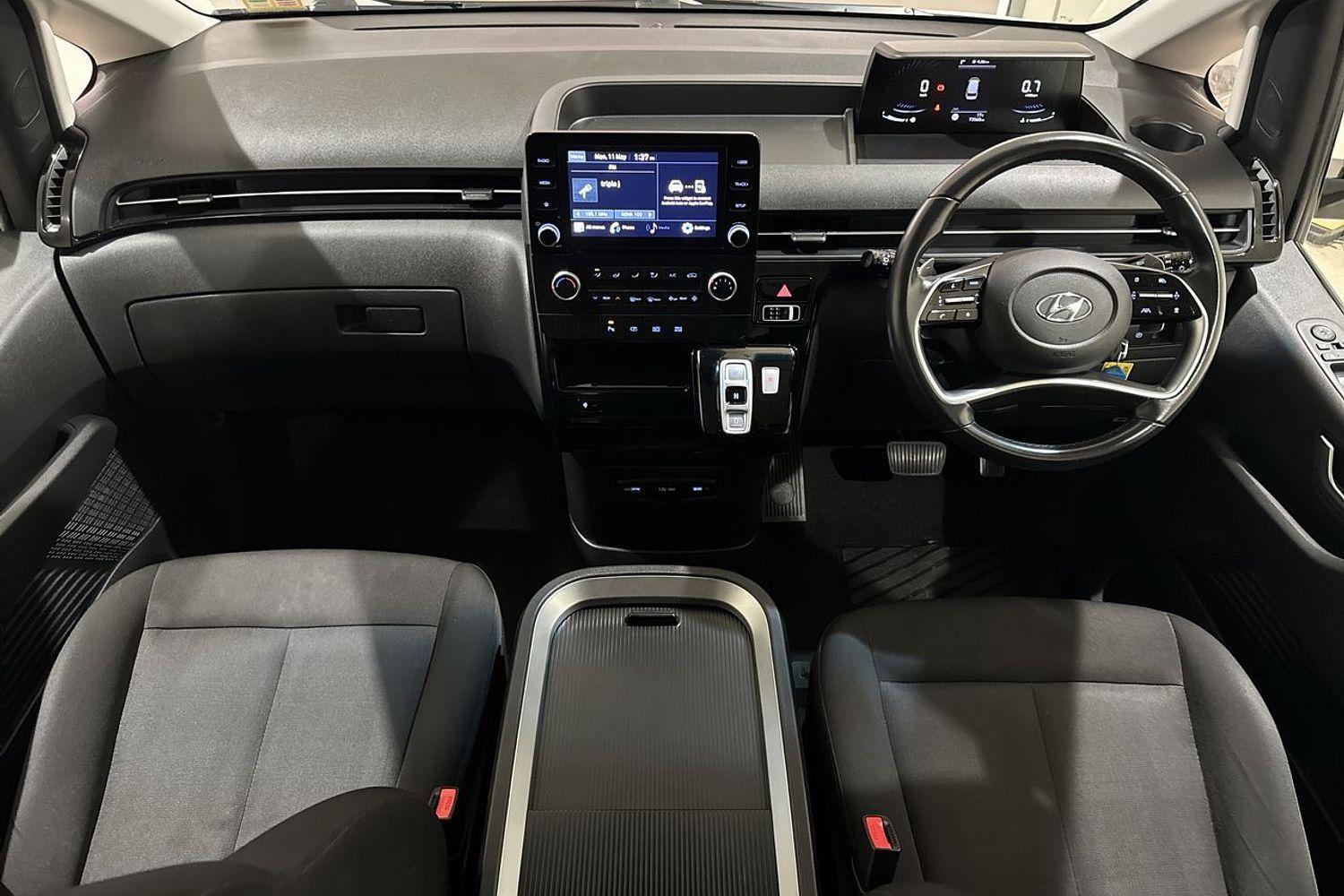 2022 Hyundai STARIA Base in White