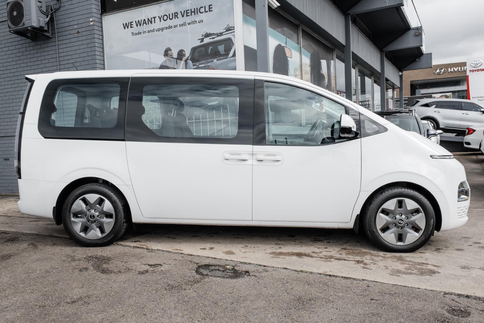 2024 Hyundai STARIA Base in Other