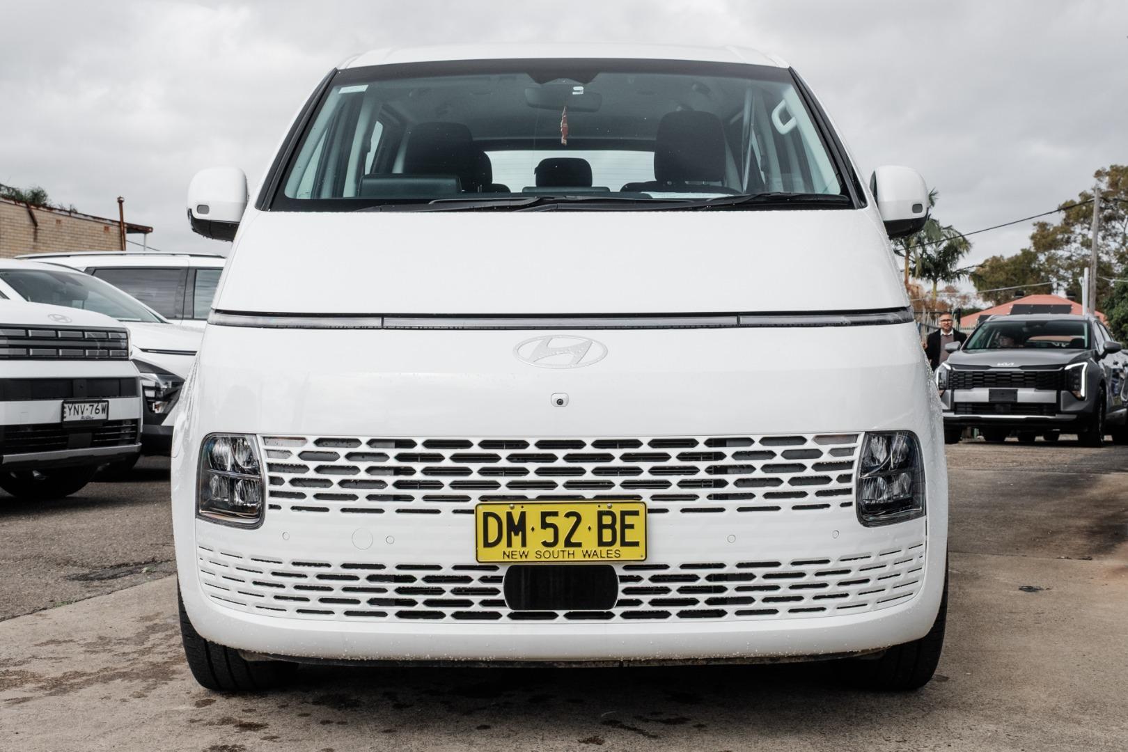 2024 Hyundai STARIA Base in Other