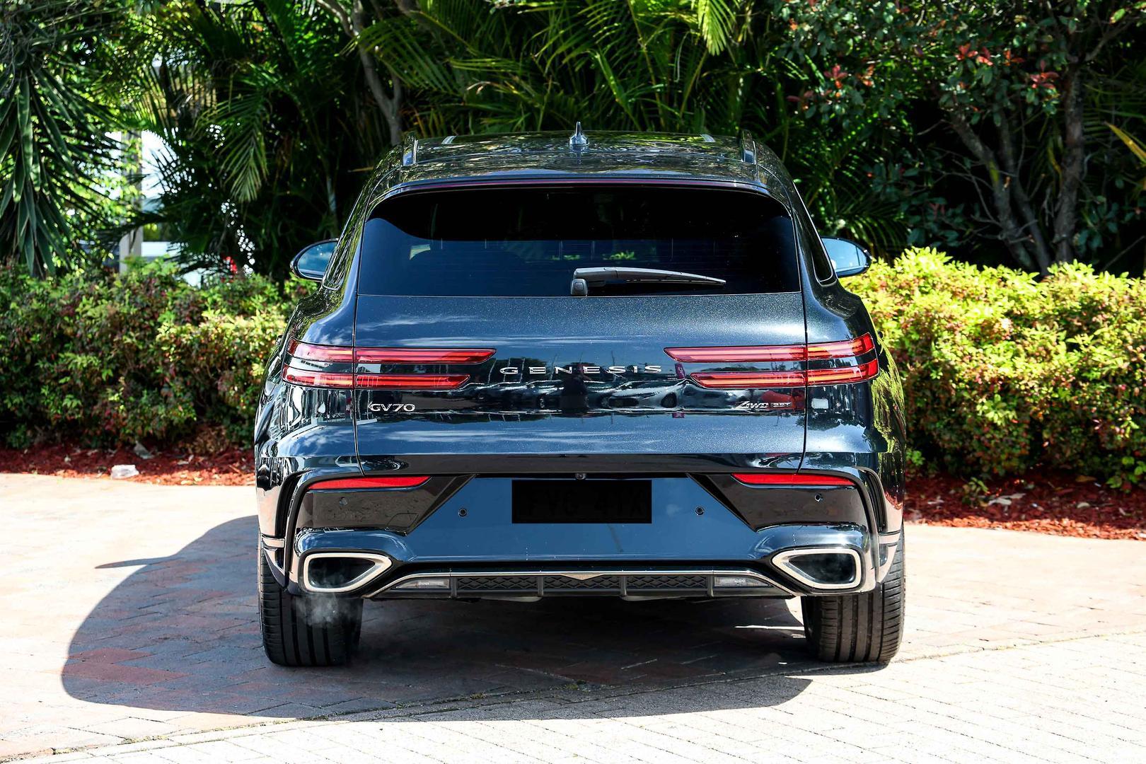 2025 Genesis GV70 3.5T SIGNATURE SPORT in Matterhorn White