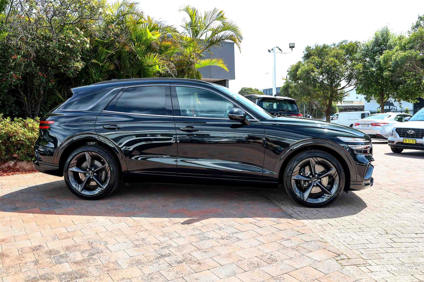 2025 Genesis GV70 3.5T SIGNATURE SPORT in Matterhorn White