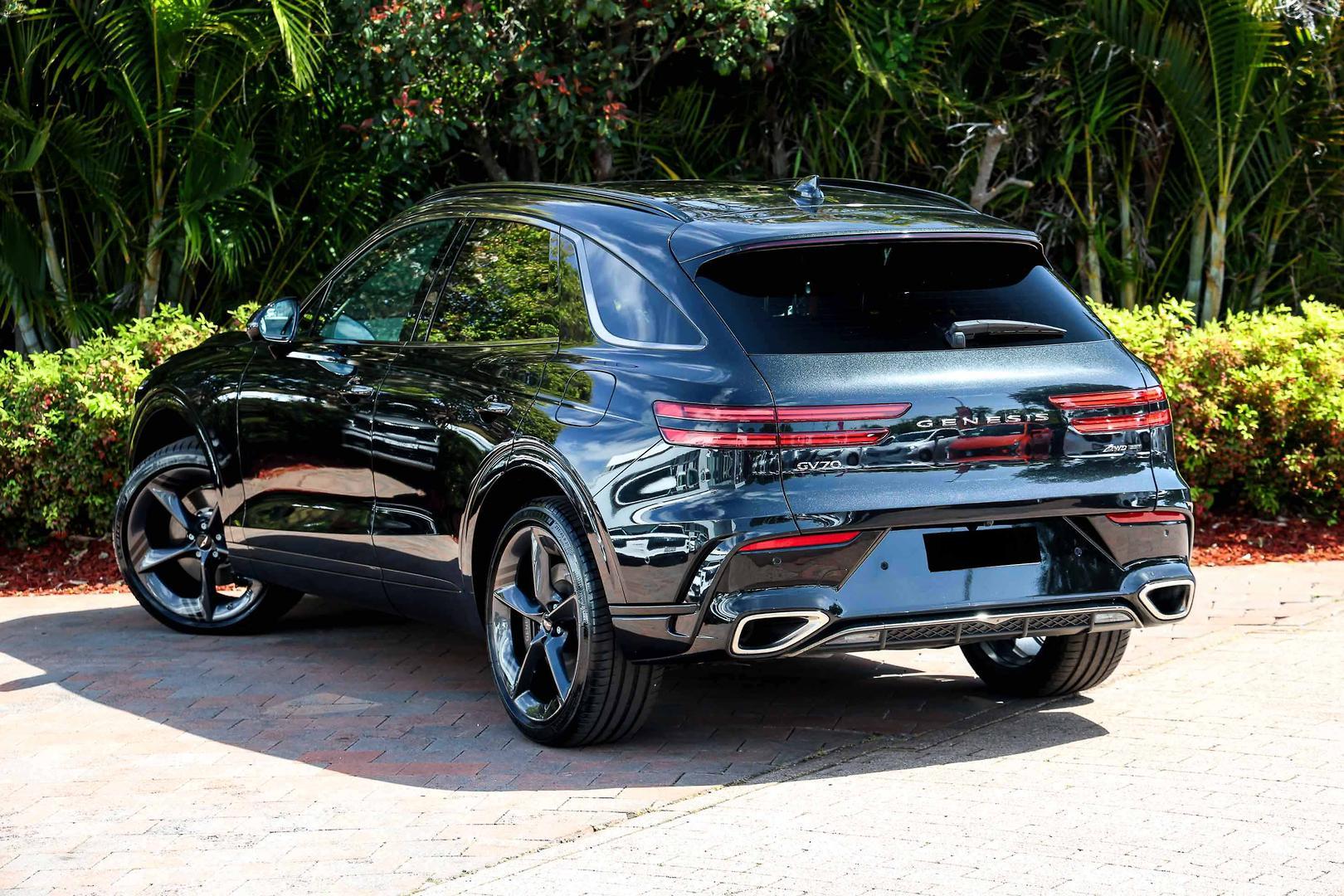 2025 Genesis GV70 3.5T SIGNATURE SPORT in Matterhorn White