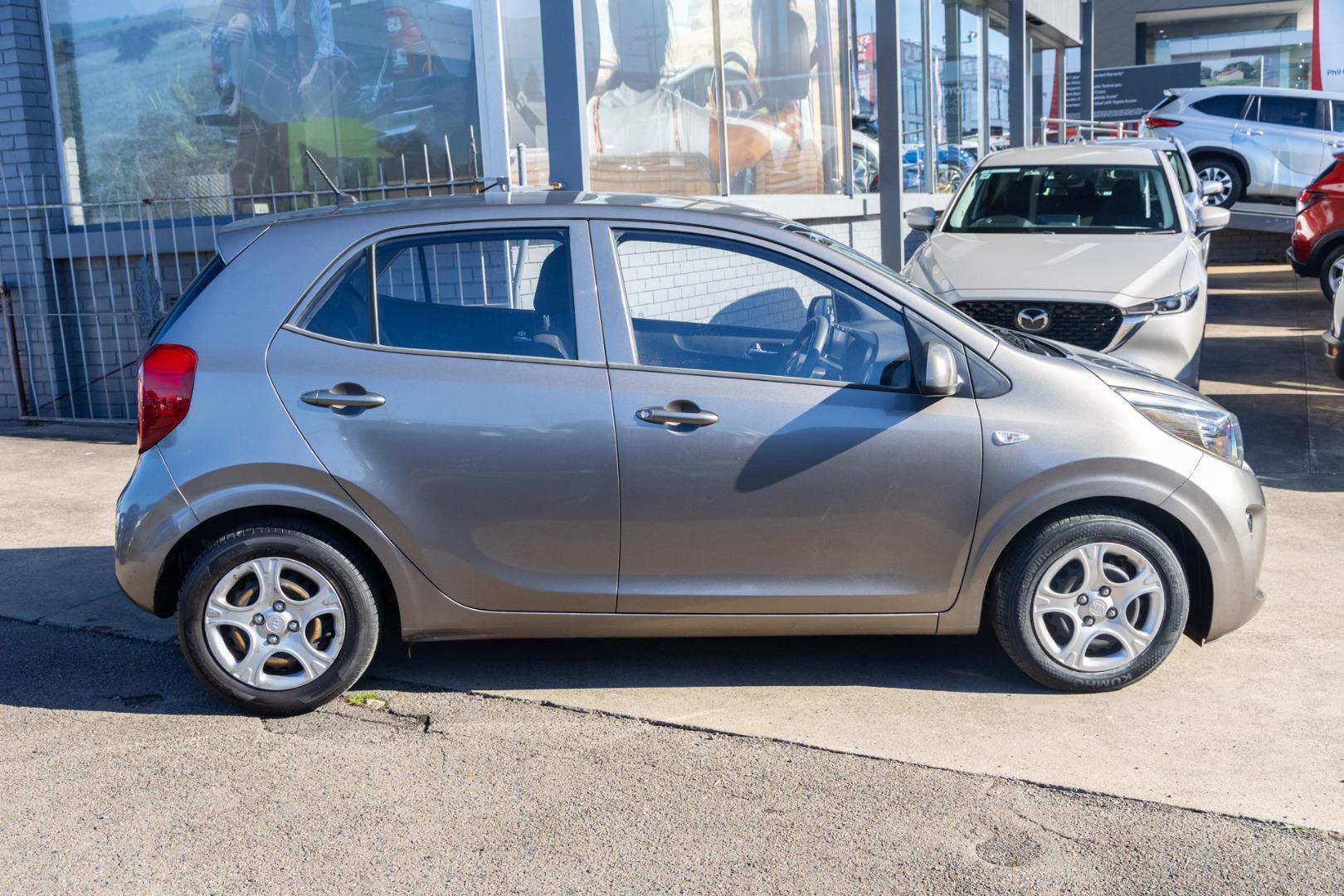 2018 Kia Picanto S in Silver