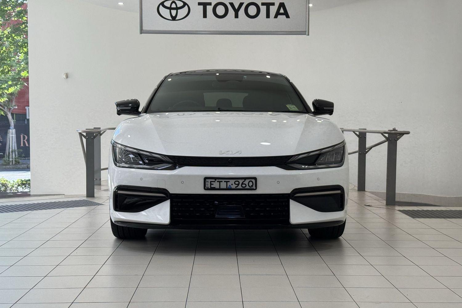 2022 Kia EV6 GT-Line in White