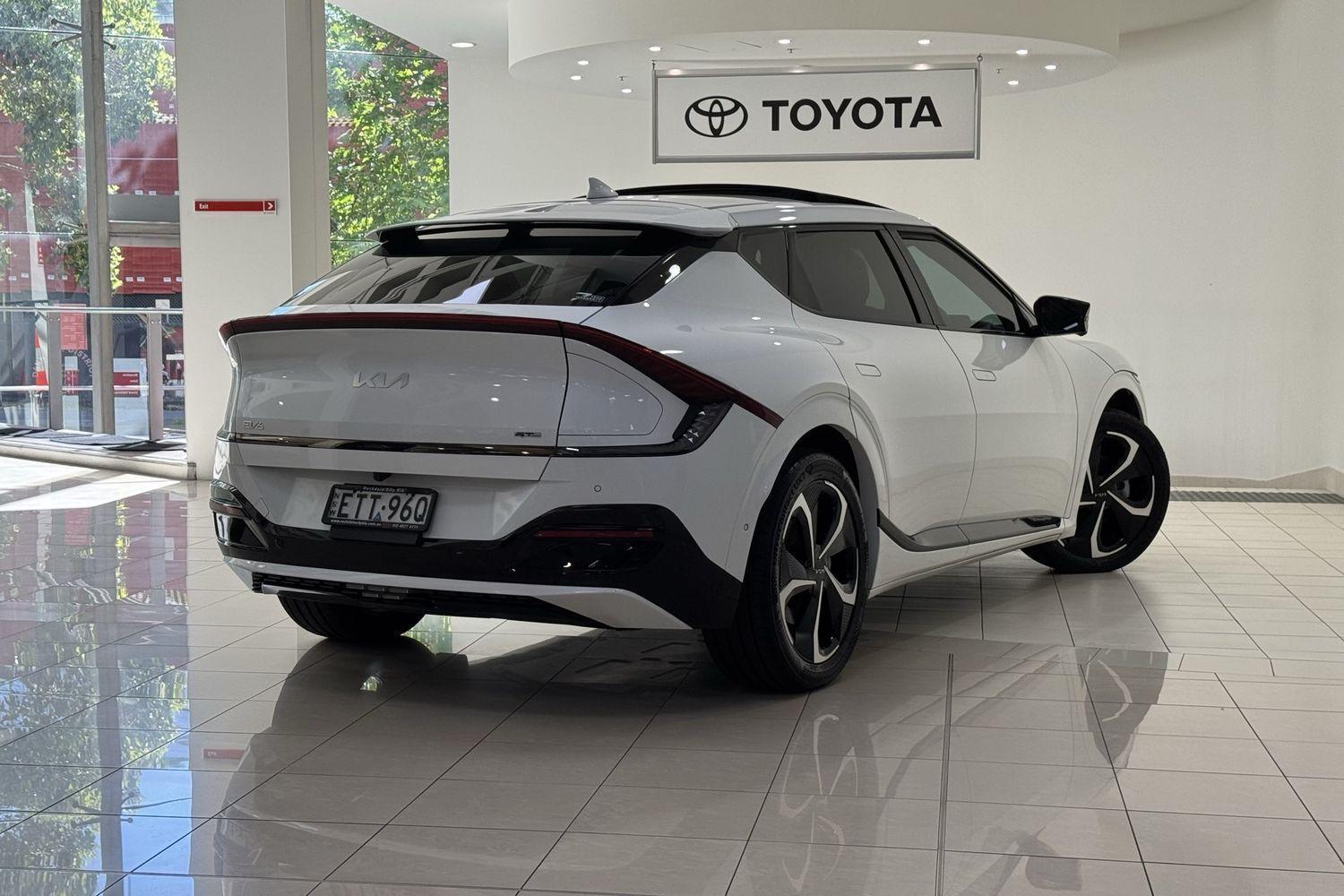 2022 Kia EV6 GT-Line in White