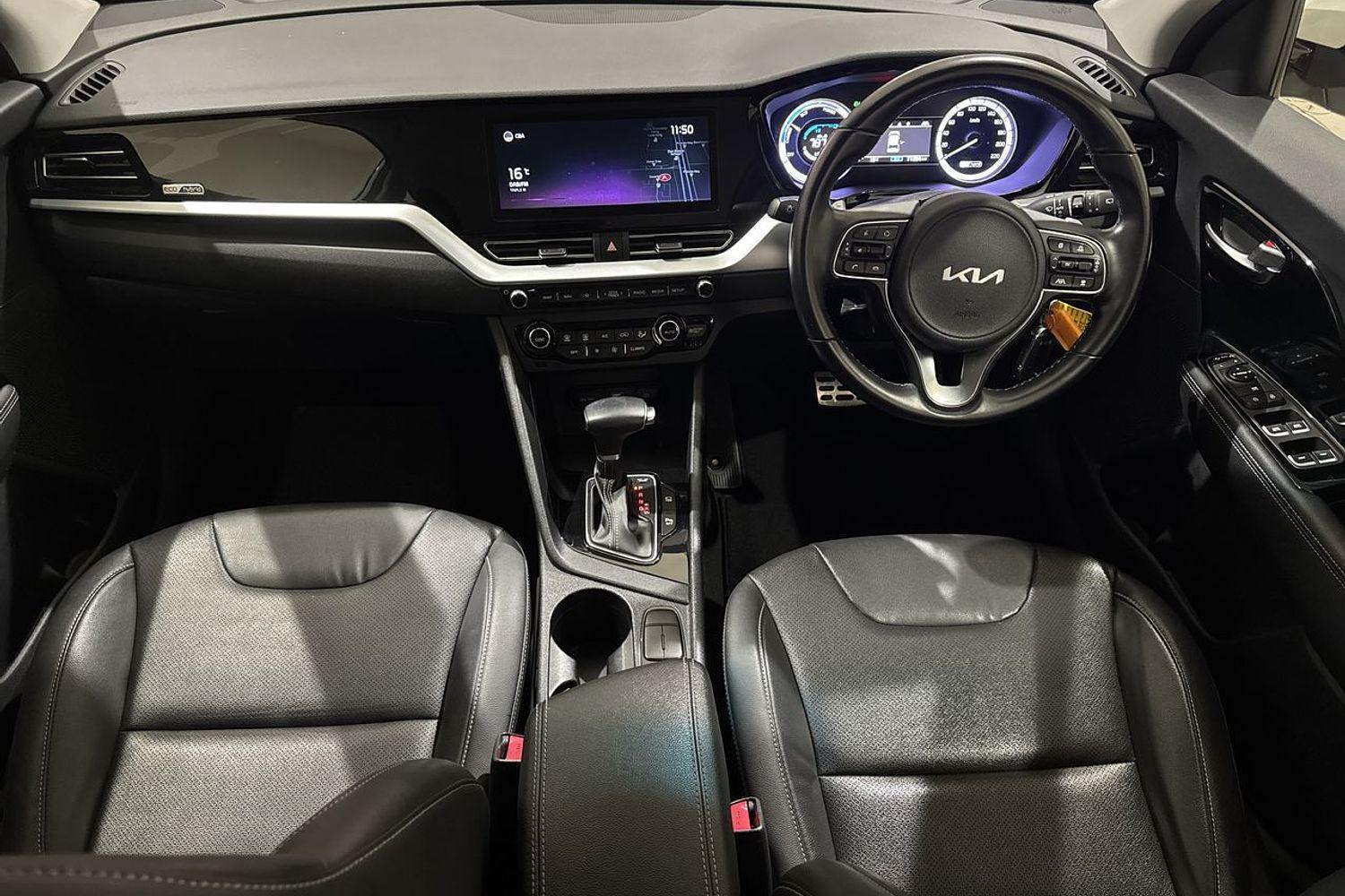 2022 Kia Niro PHEV Sport in White