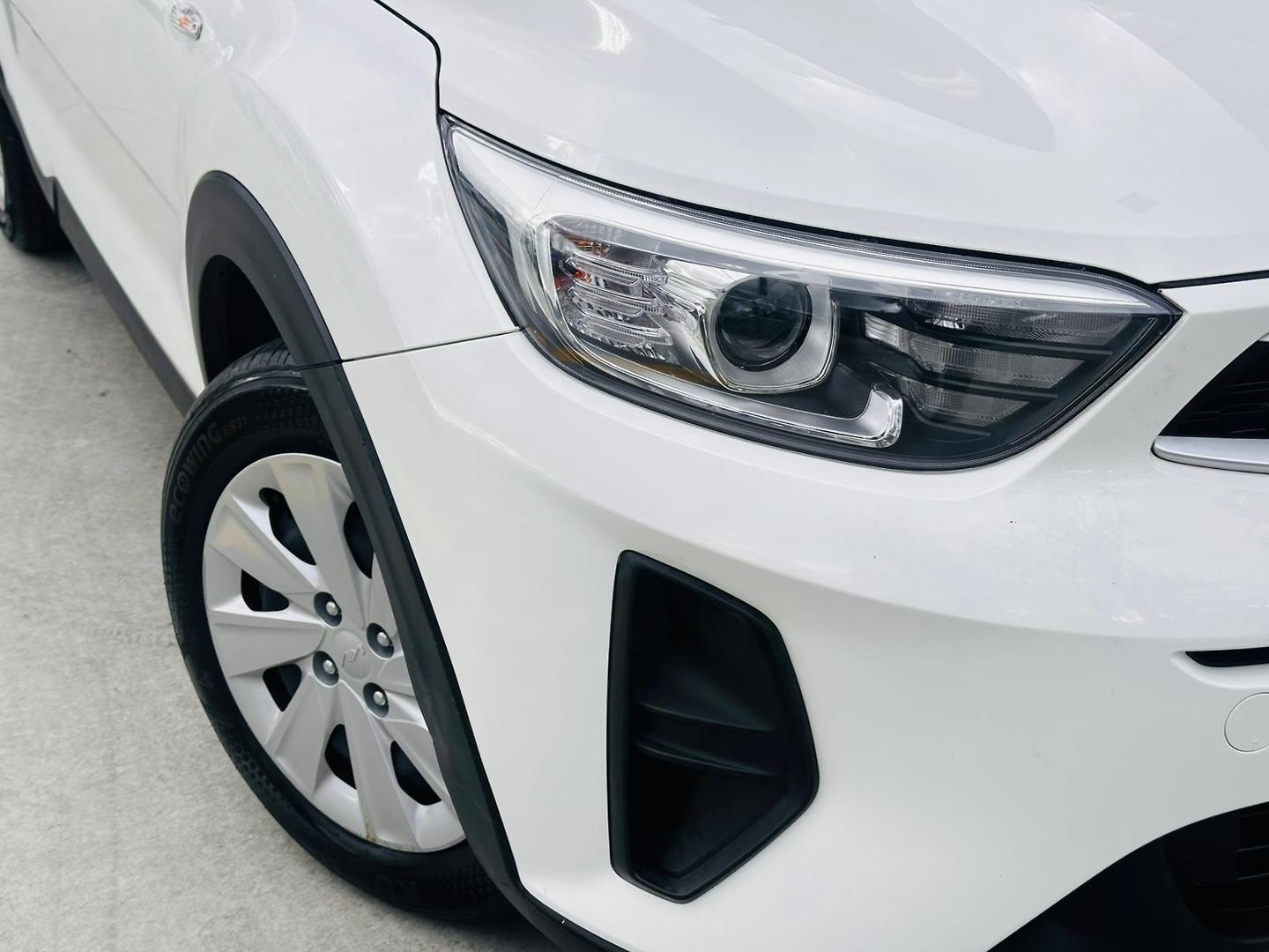 2023 Kia Stonic S in Snow White Pearl (Swp)