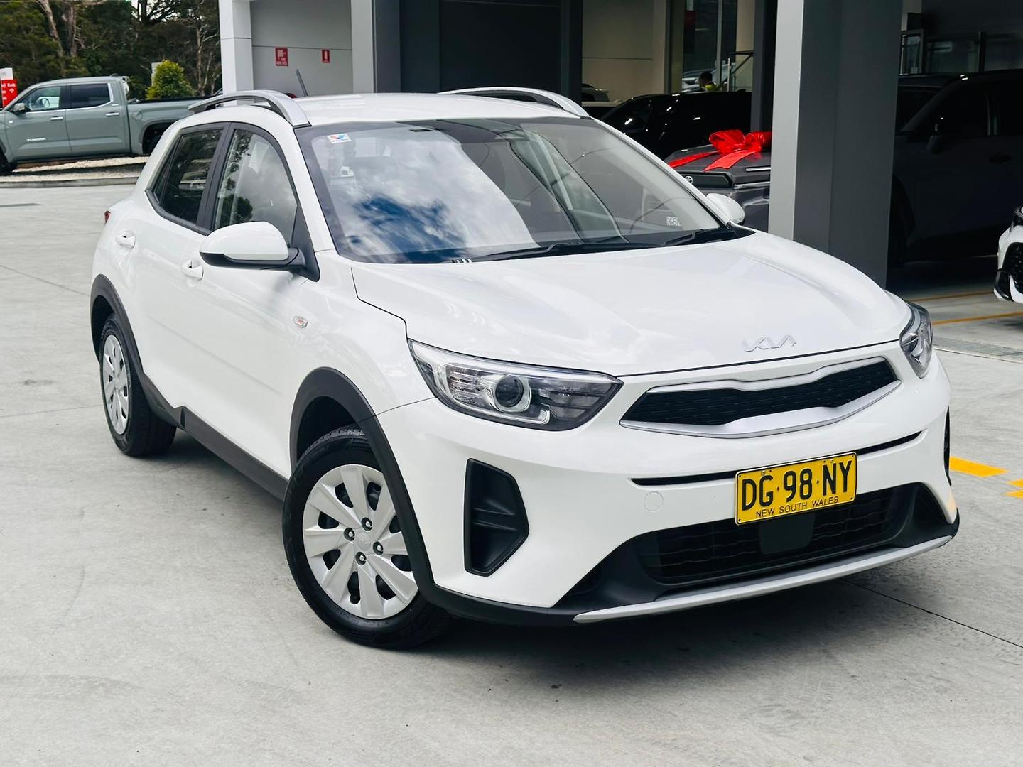 2023 Kia Stonic S in Snow White Pearl (Swp)
