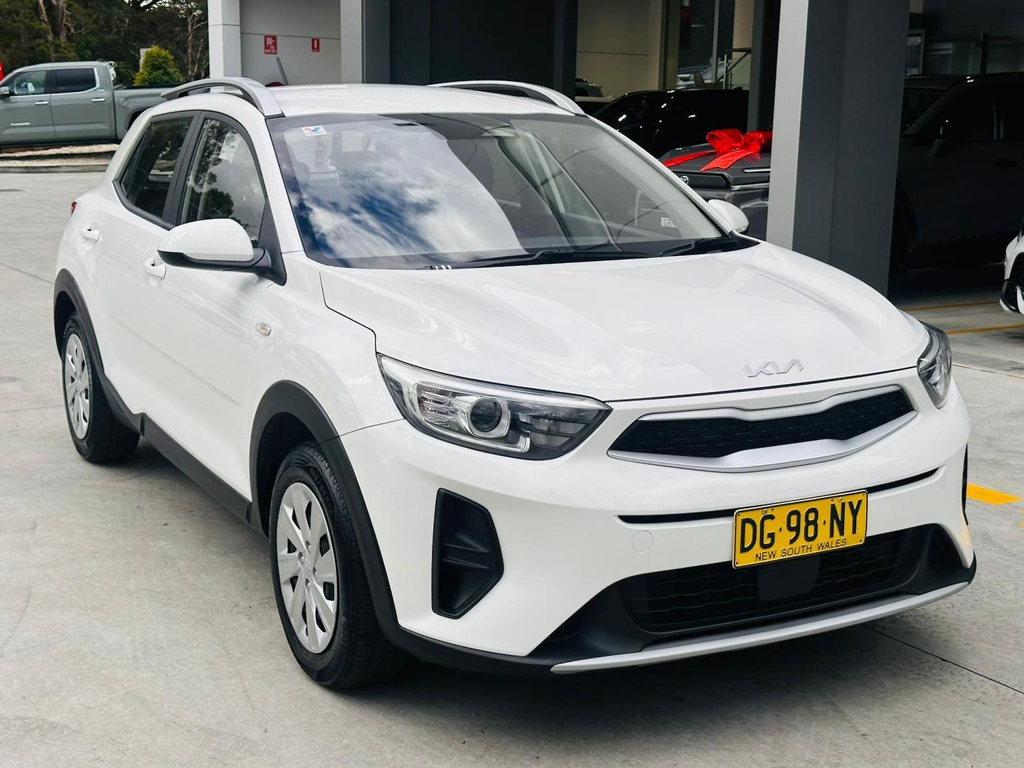 2023 Kia Stonic S in Snow White Pearl (Swp)