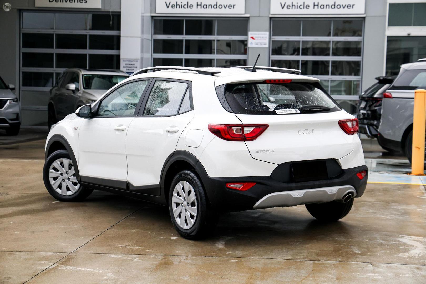 2023 Kia Stonic S in White