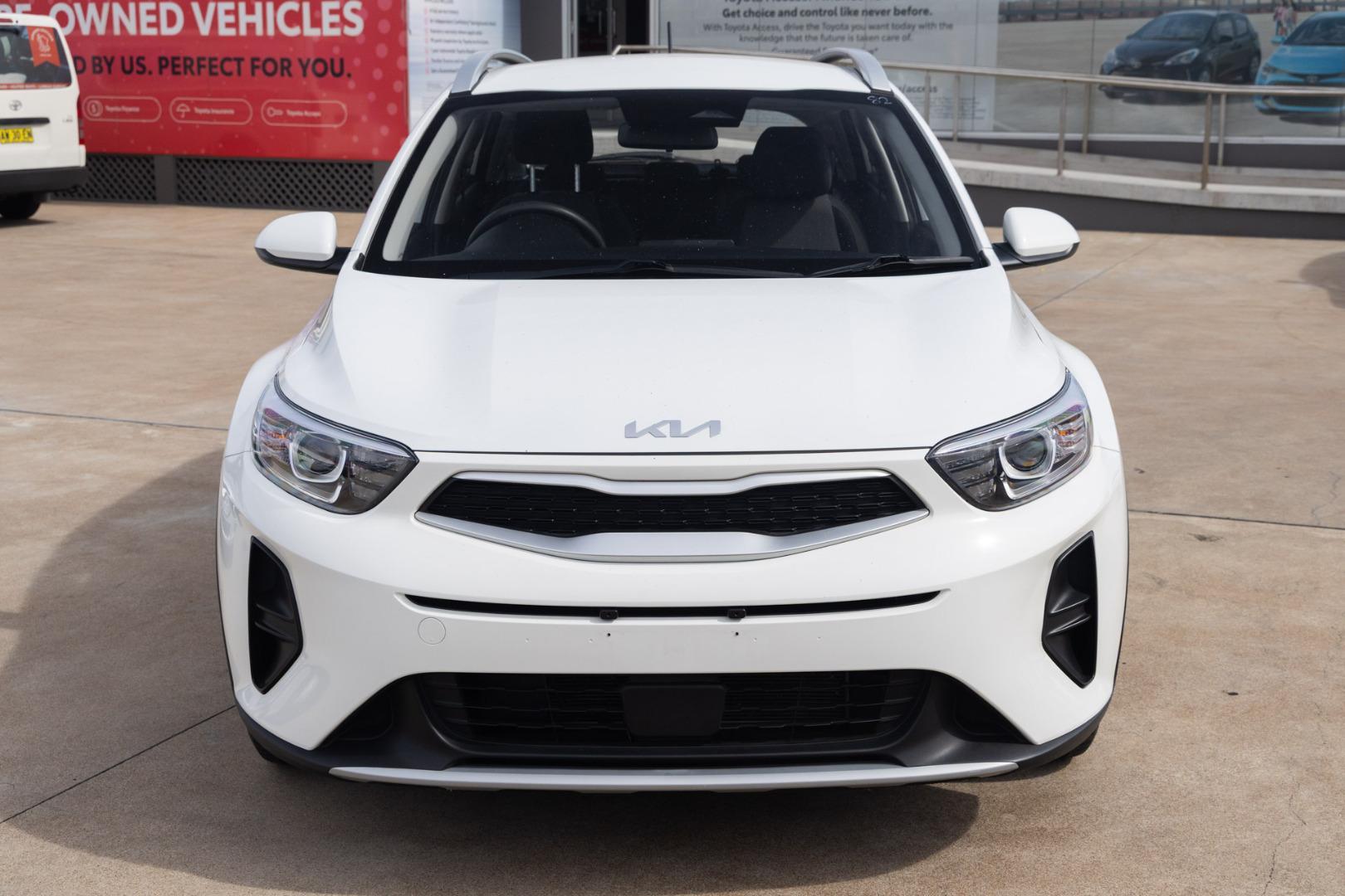 2023 Kia Stonic S in Clear White